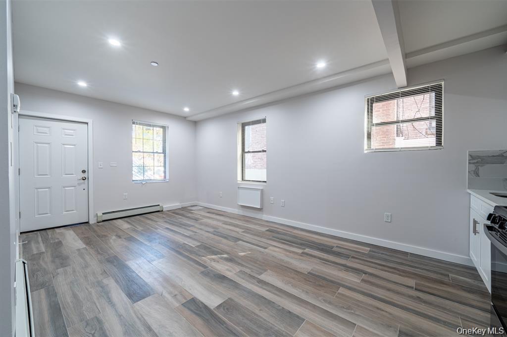 Single Family Morris Park  Bronx, NY 10460, MLS-944159-17