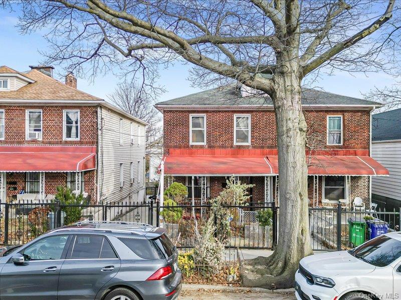 Single Family in New York - Eastchester Bronx, NY 10469
