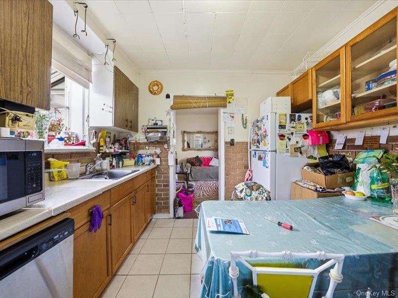 Single Family Eastchester Bronx, NY 10469, MLS-944181-28