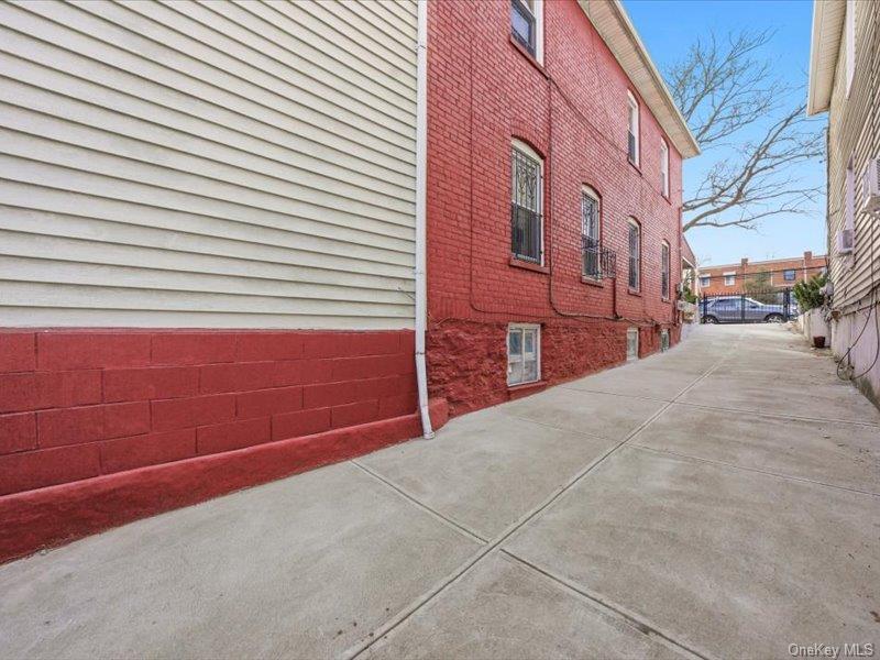 Single Family Eastchester Bronx, NY 10469, MLS-944181-34