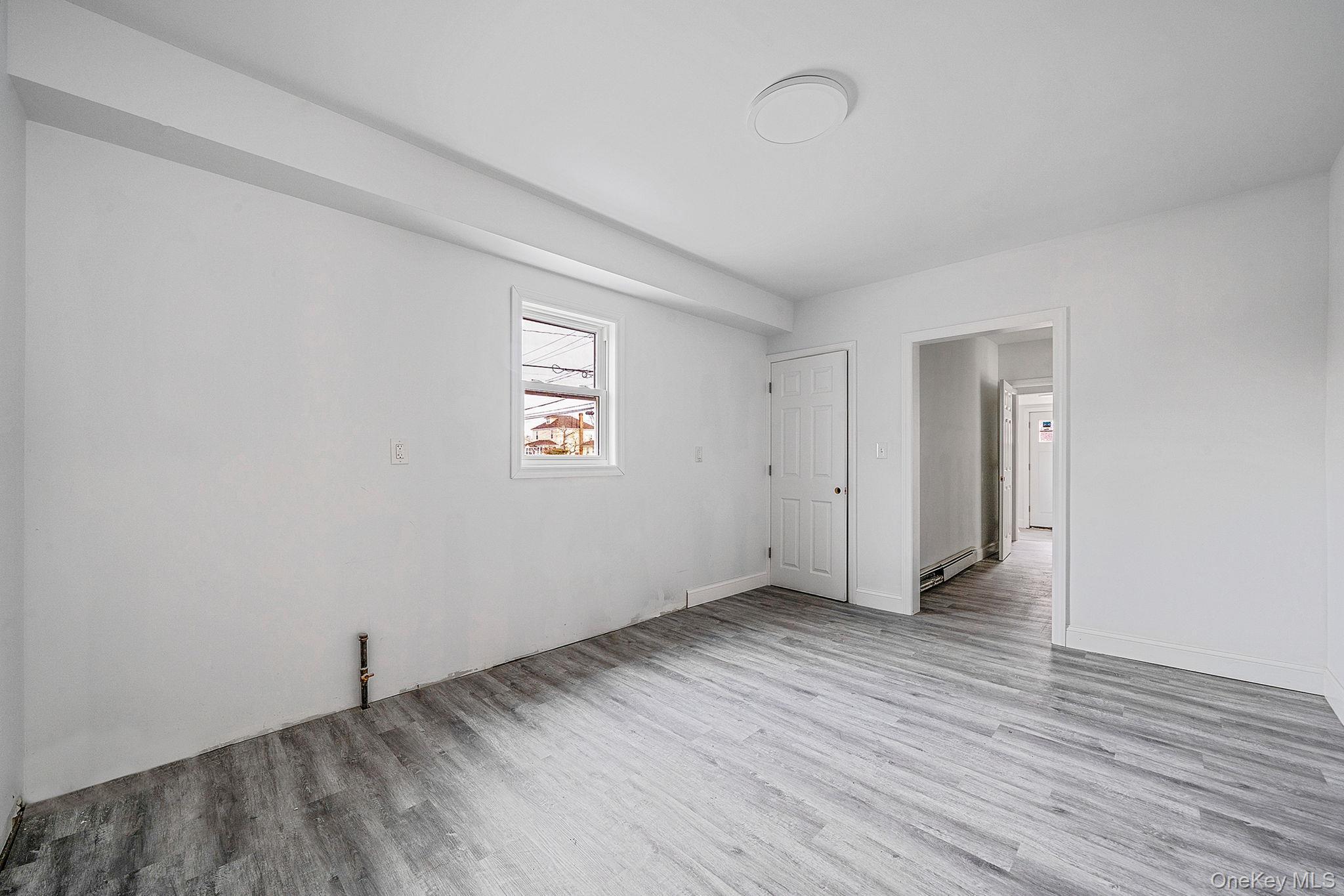 Single Family Redington Suffolk County, NY 11706, MLS-944212-11