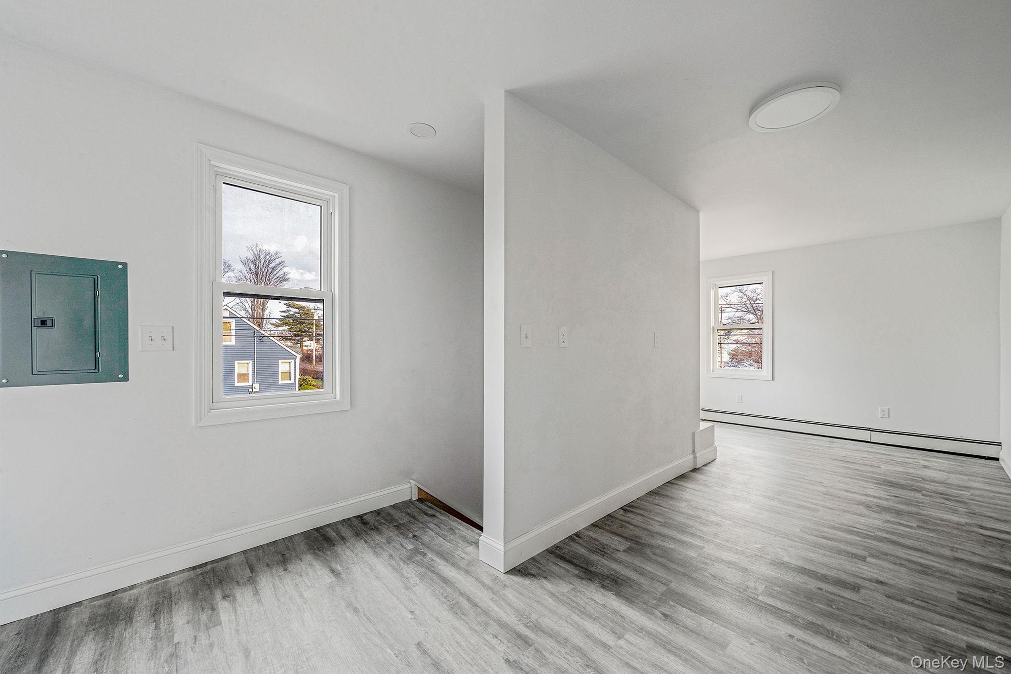 Single Family Redington Suffolk County, NY 11706, MLS-944212-21