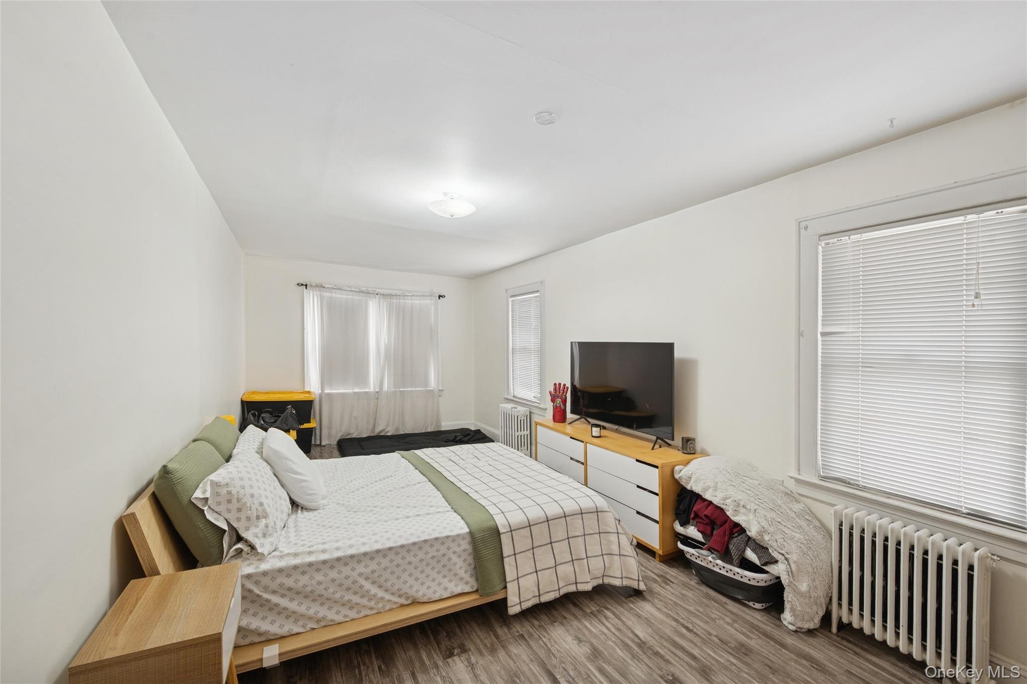 Single Family Traymore Nassau County, NY 11558, MLS-944214-12