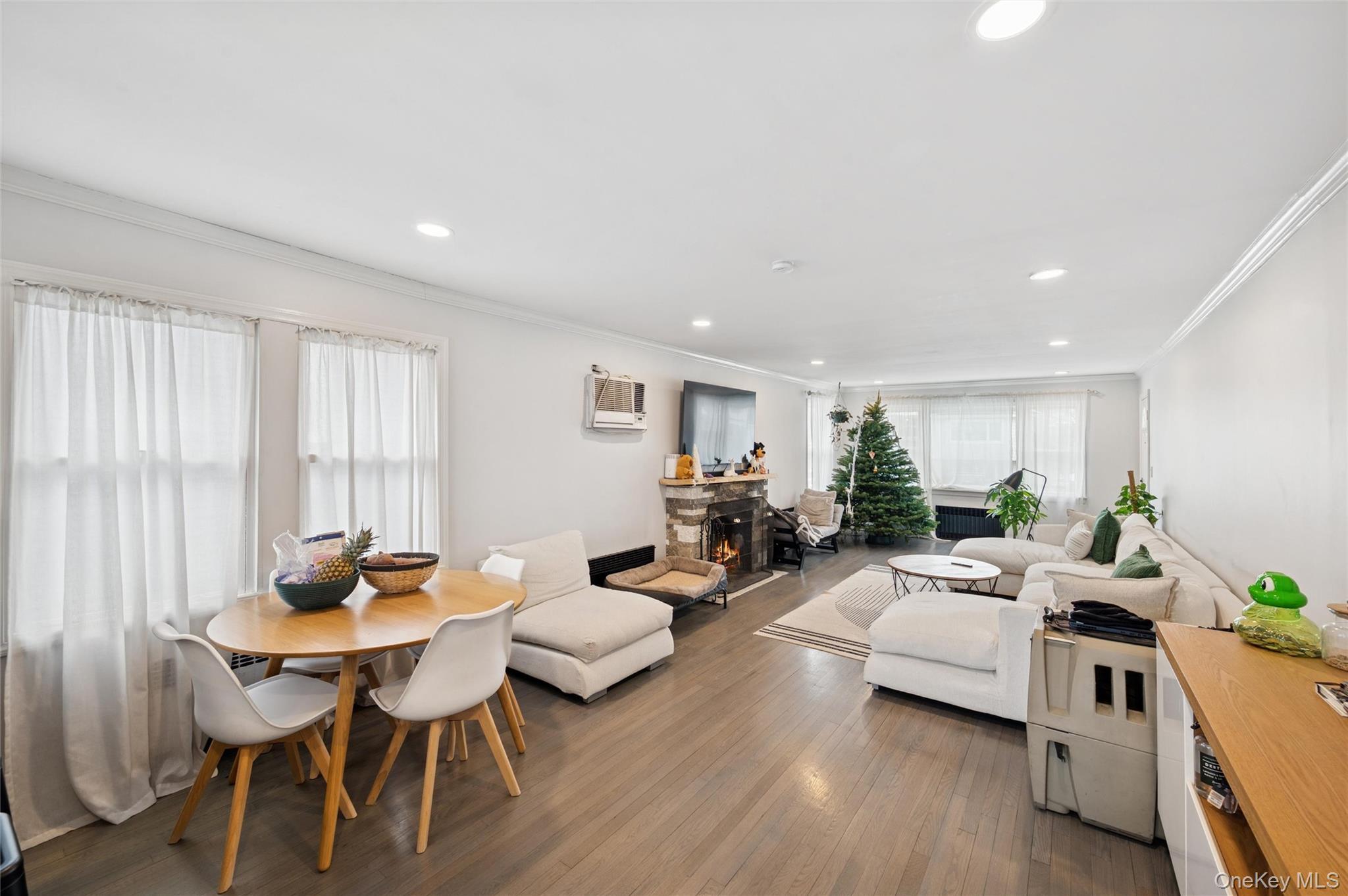 Single Family Traymore Nassau County, NY 11558, MLS-944214-7