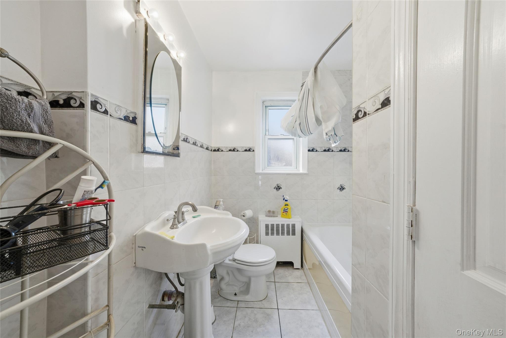 Single Family Monticello Bronx, NY 10466, MLS-944244-22