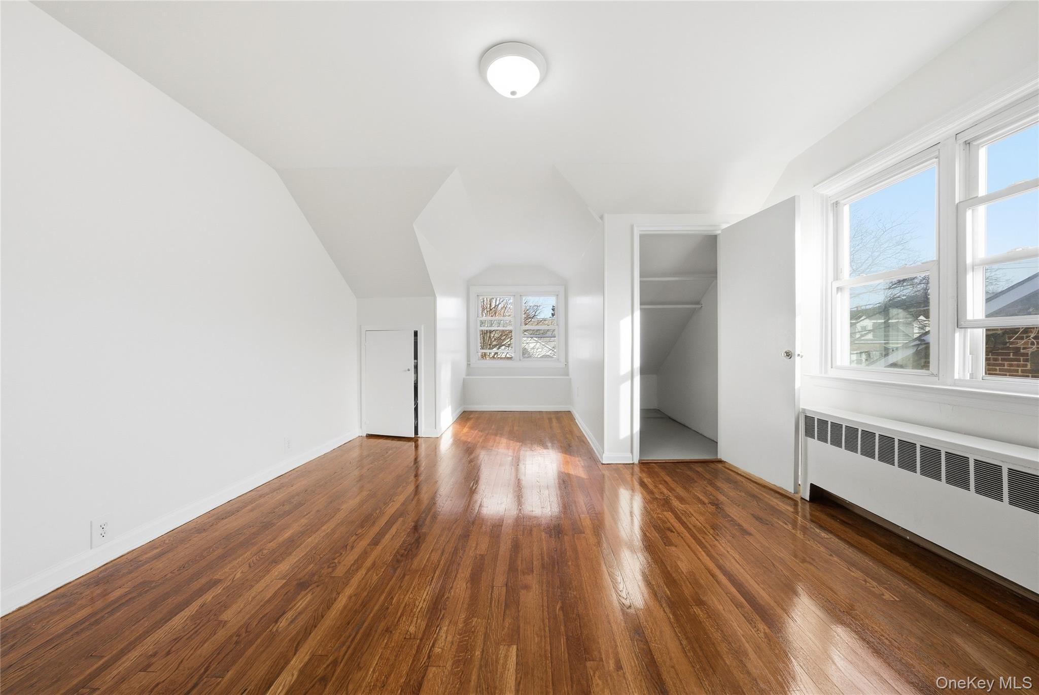 Single Family Monticello Bronx, NY 10466, MLS-944244-27