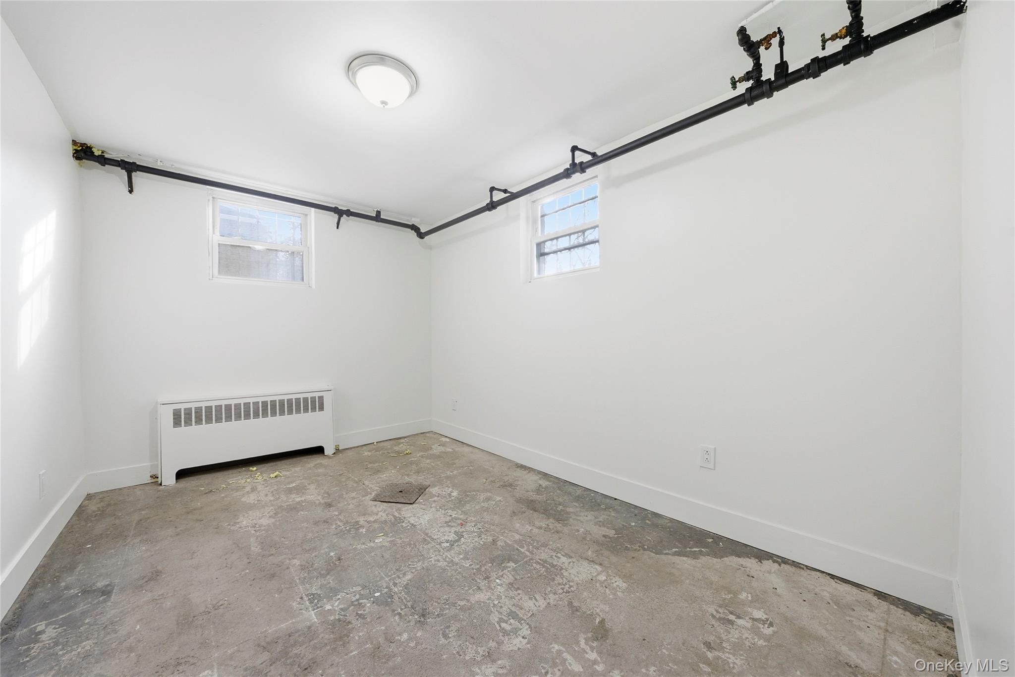 Single Family Monticello Bronx, NY 10466, MLS-944244-36