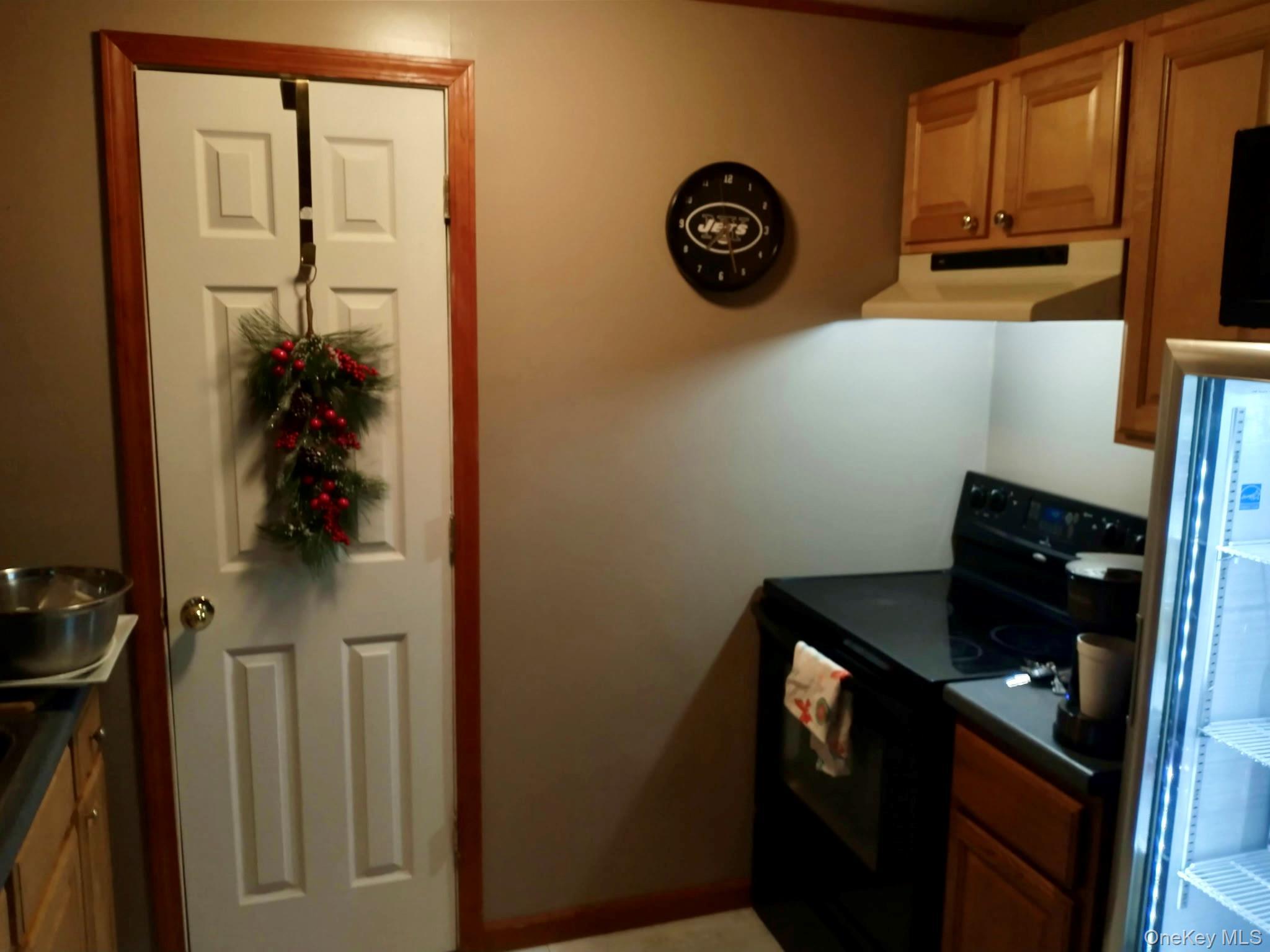 Single Family Albany Post  Ulster County, NY 12525, MLS-944249-12