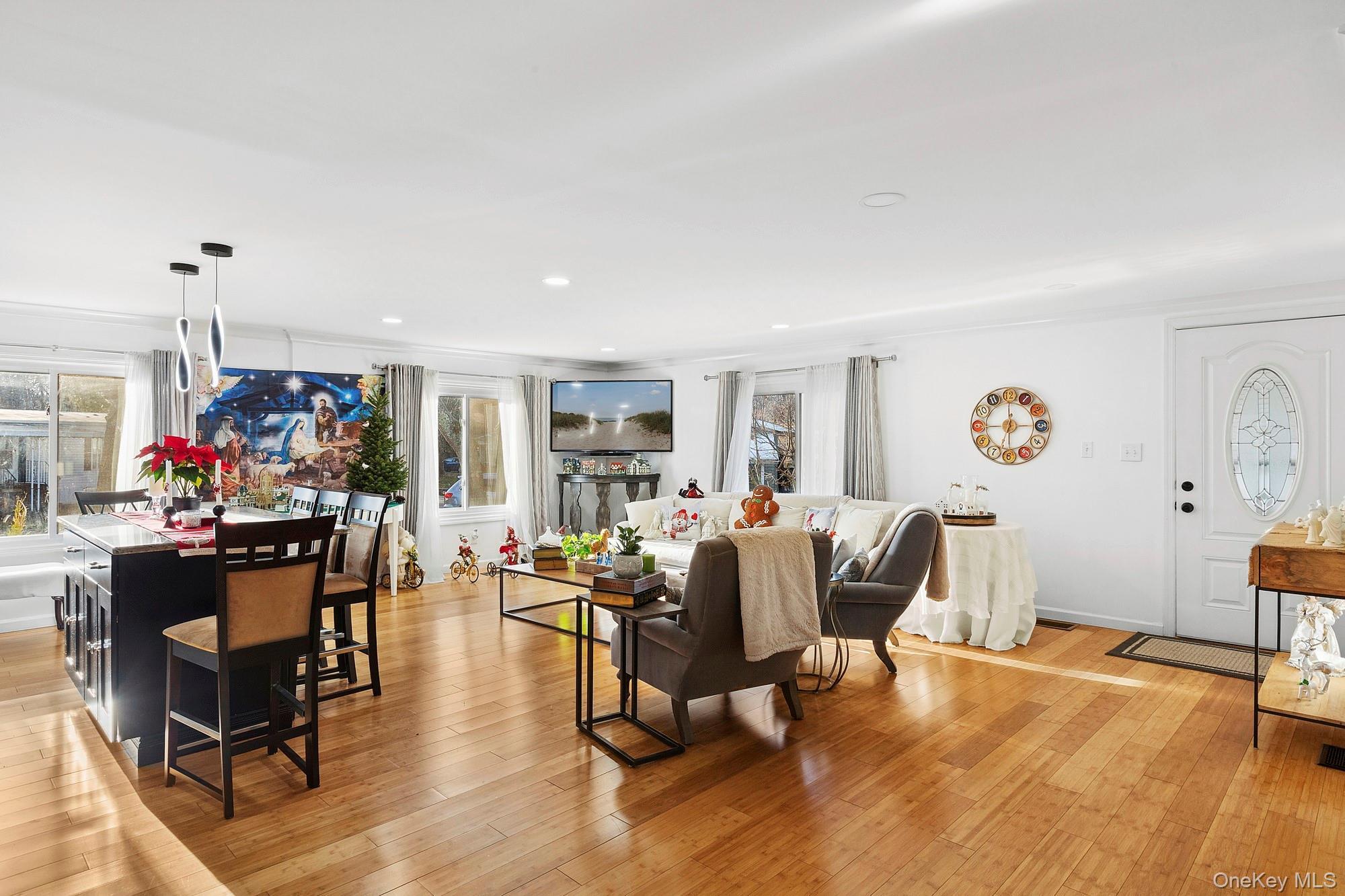 Single Family Riverleigh Suffolk County, NY 11901, MLS-944286-2