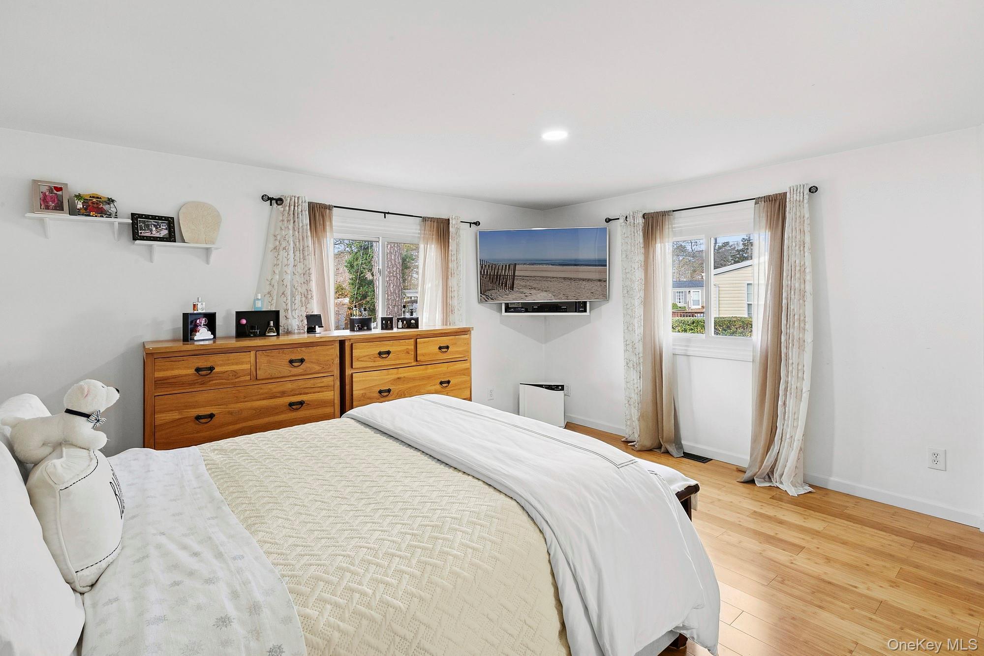 Single Family Riverleigh Suffolk County, NY 11901, MLS-944286-6