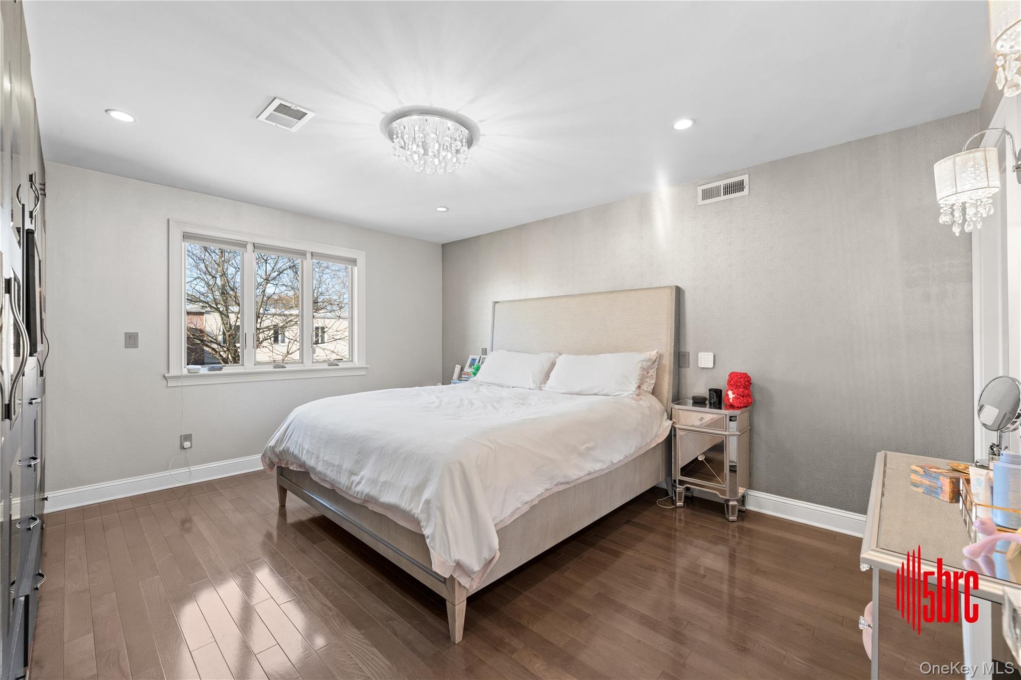 Single Family 64th  Brooklyn, NY 11234, MLS-944287-12