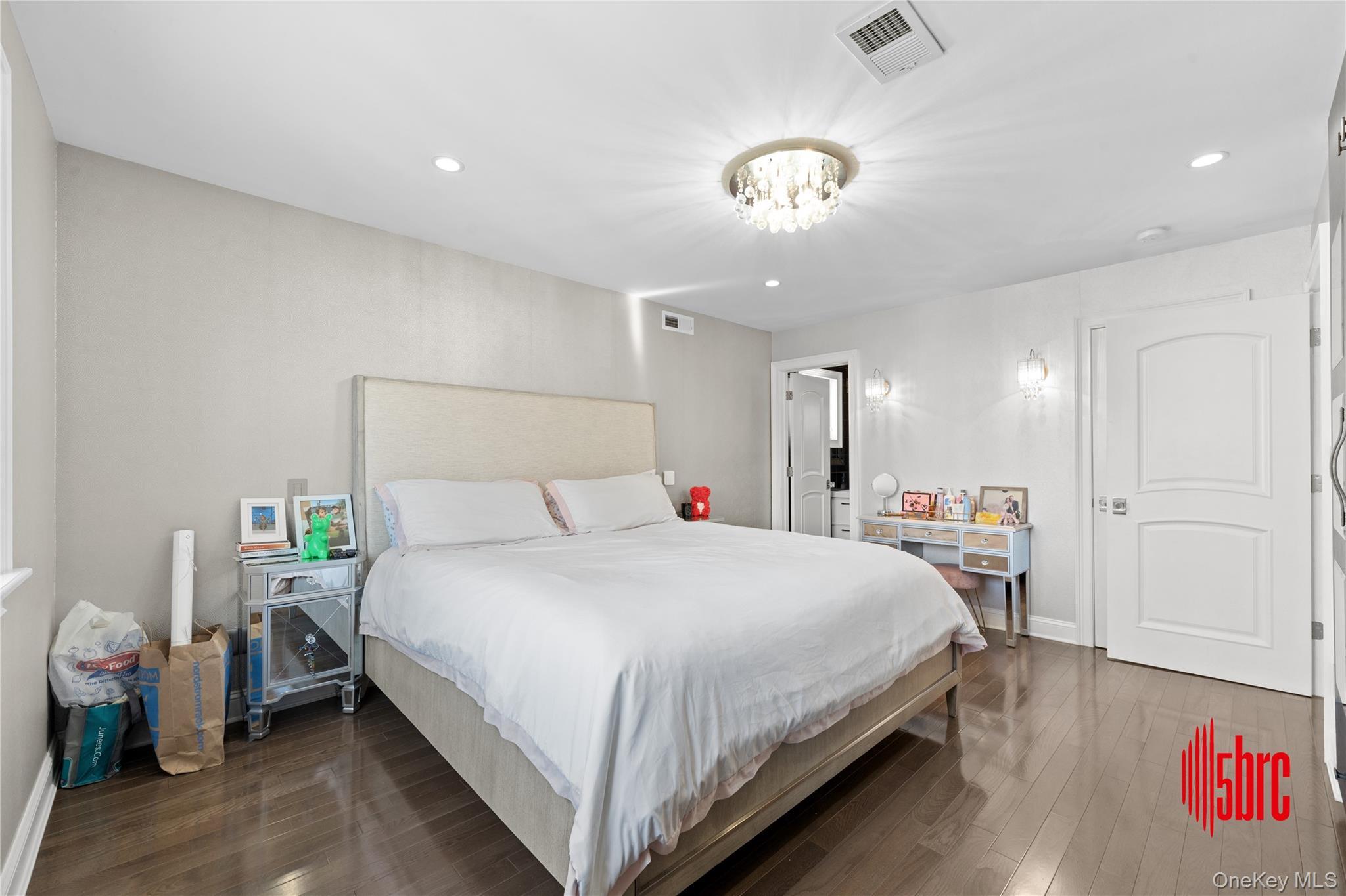 Single Family 64th  Brooklyn, NY 11234, MLS-944287-13