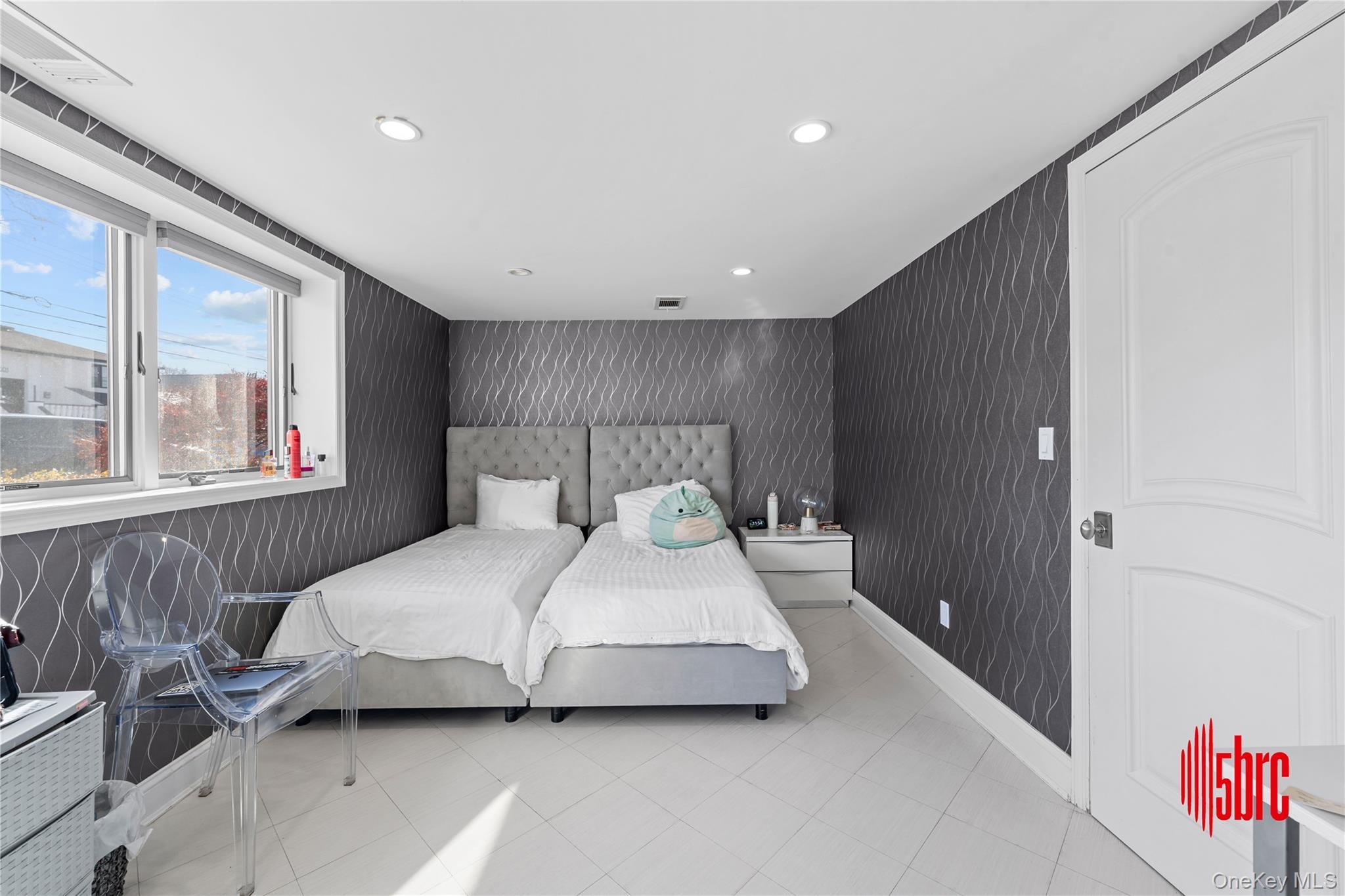 Single Family 64th  Brooklyn, NY 11234, MLS-944287-16