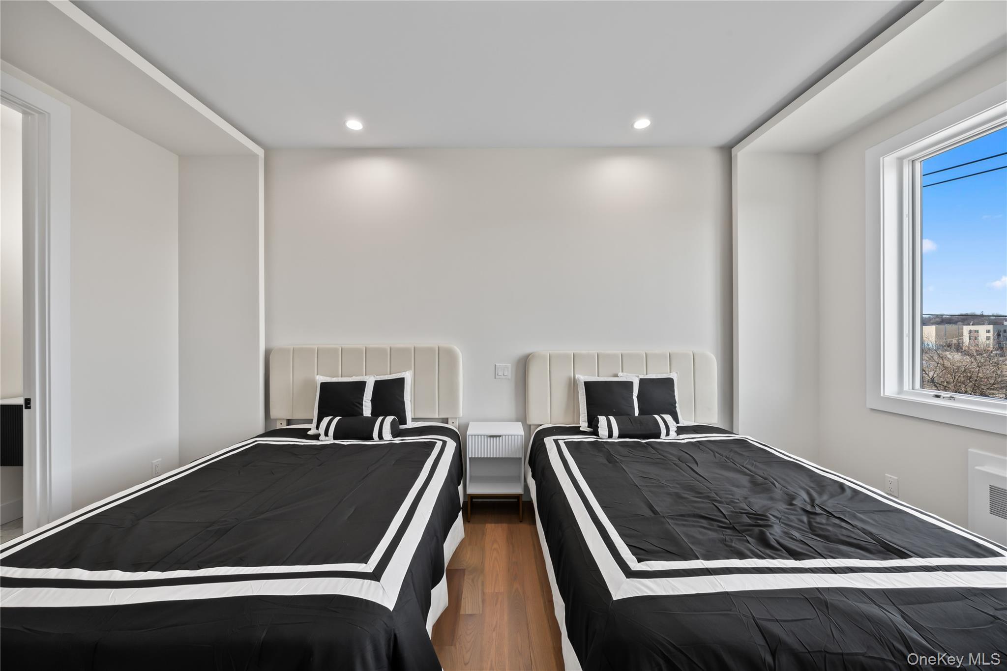 Condo Memorial  Rockland County, NY 10977, MLS-944298-25