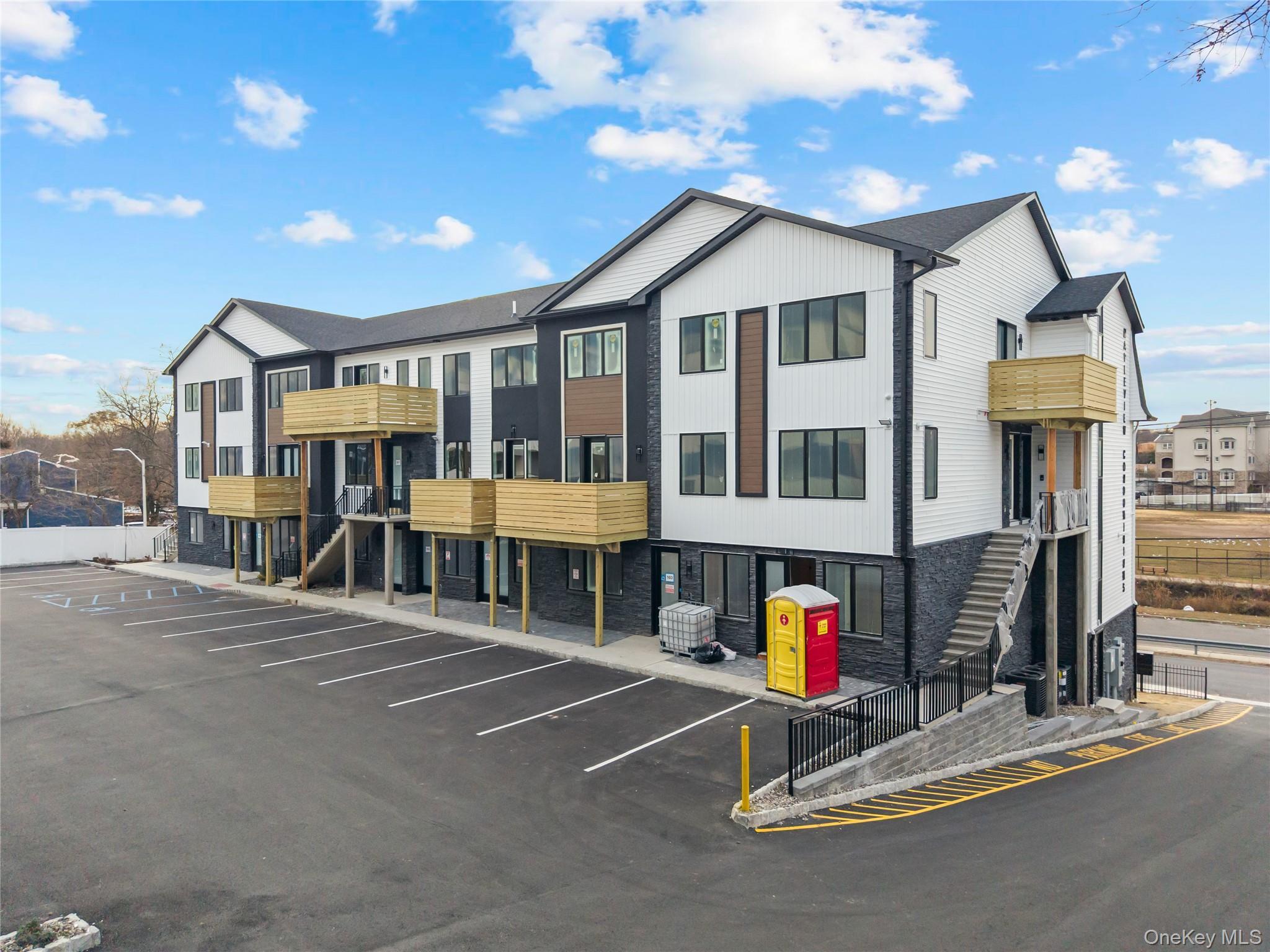 Condo Memorial  Rockland County, NY 10977, MLS-944298-44