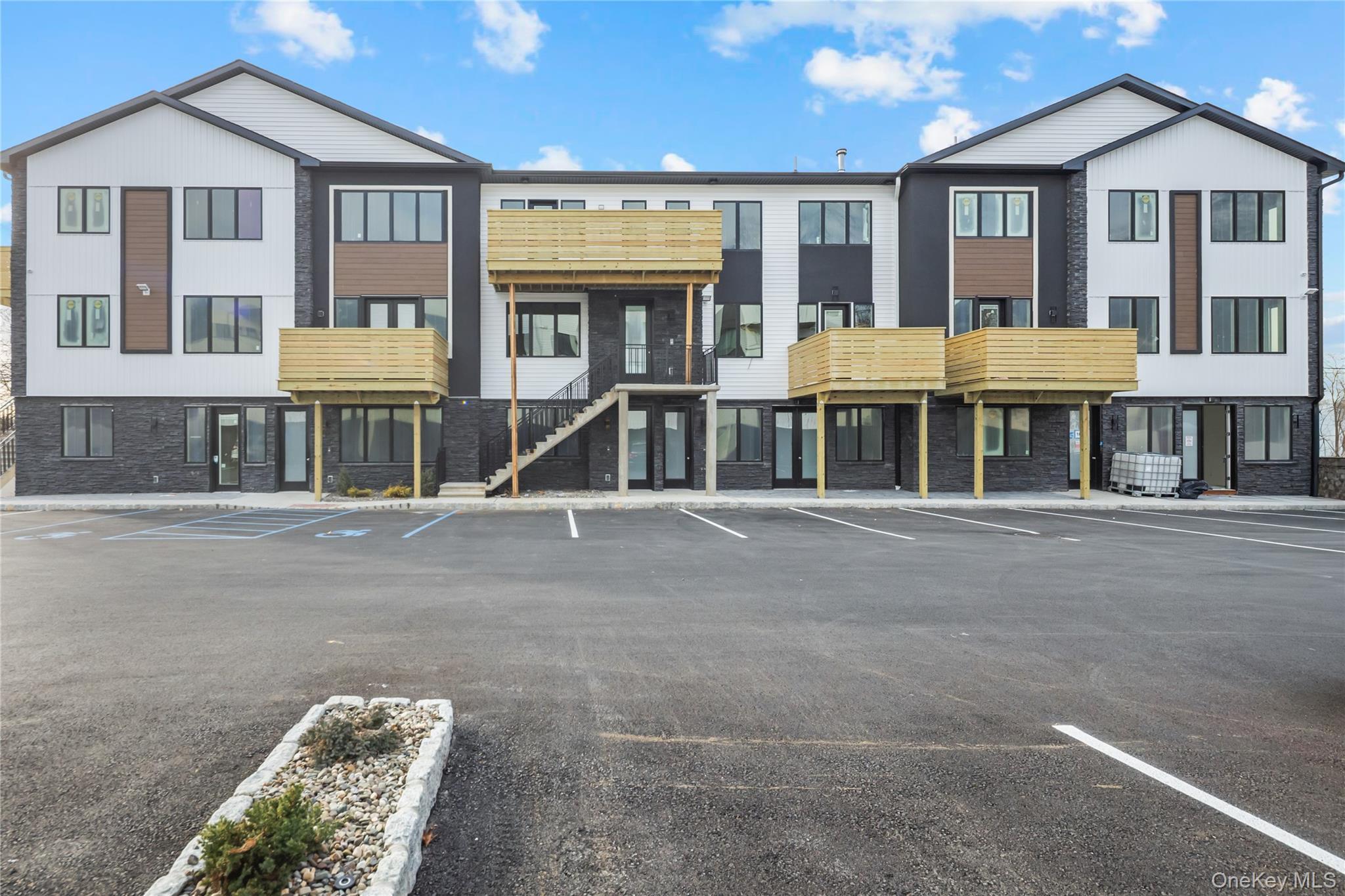 Condo Memorial  Rockland County, NY 10977, MLS-944298-48