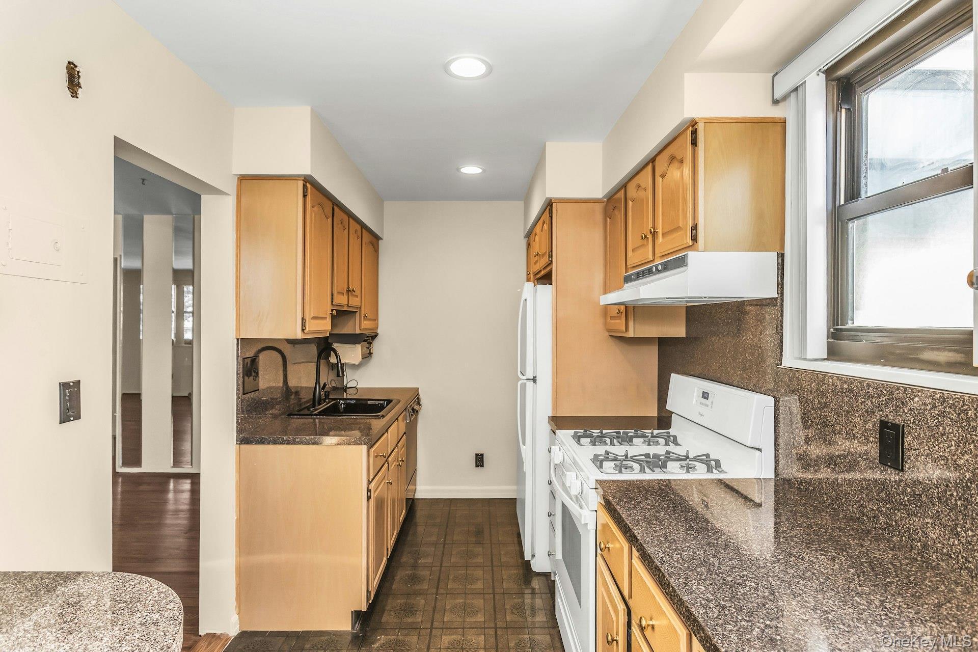 Coop Utopia Queens, NY 11357, MLS-944319-7