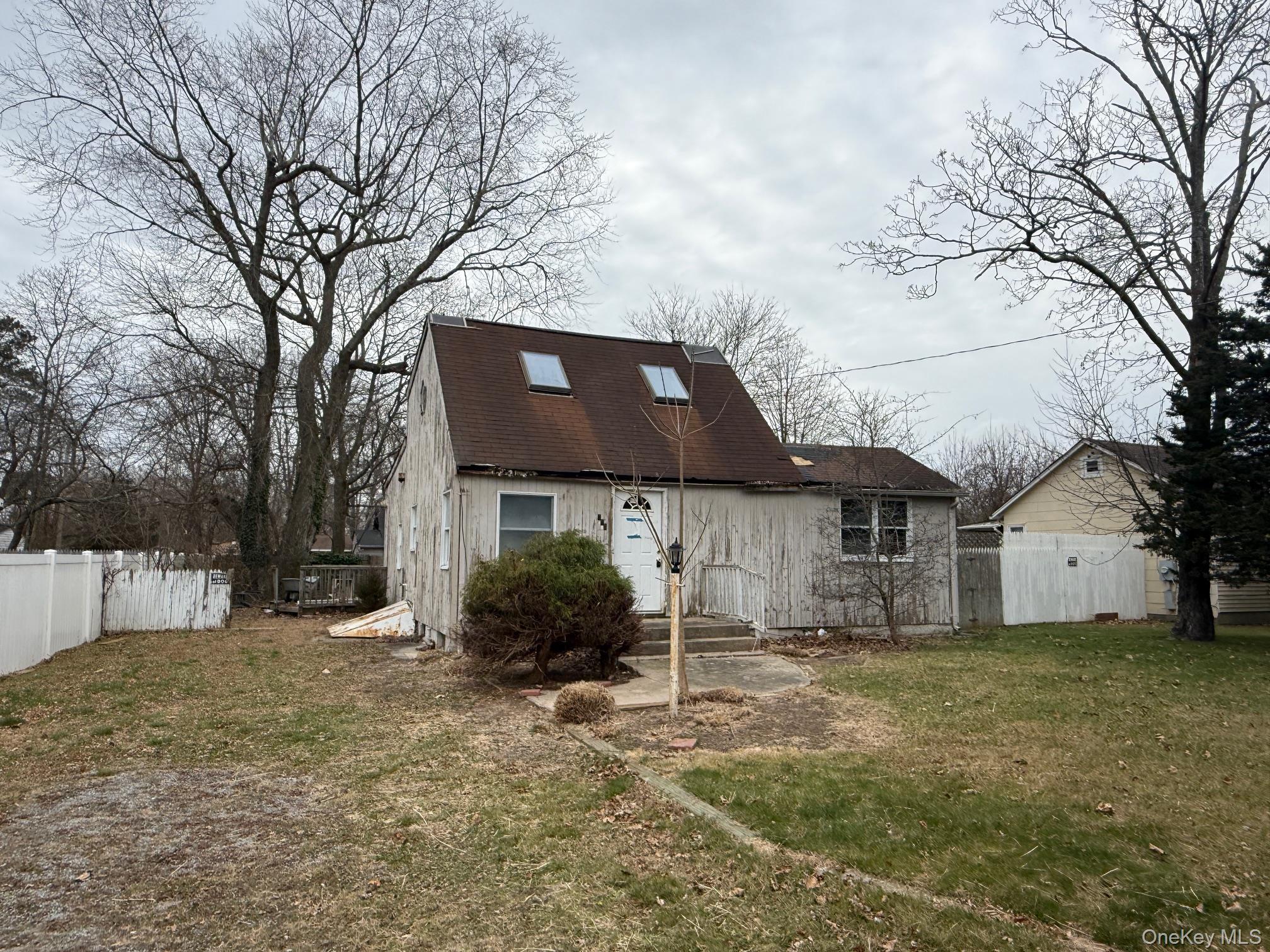 Single Family Bayview  Suffolk County, NY 11951, MLS-944326-2