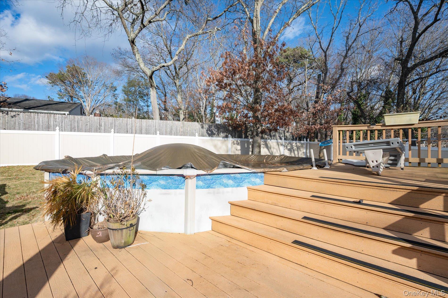 Single Family Wedgewood Suffolk County, NY 11727, MLS-944335-31