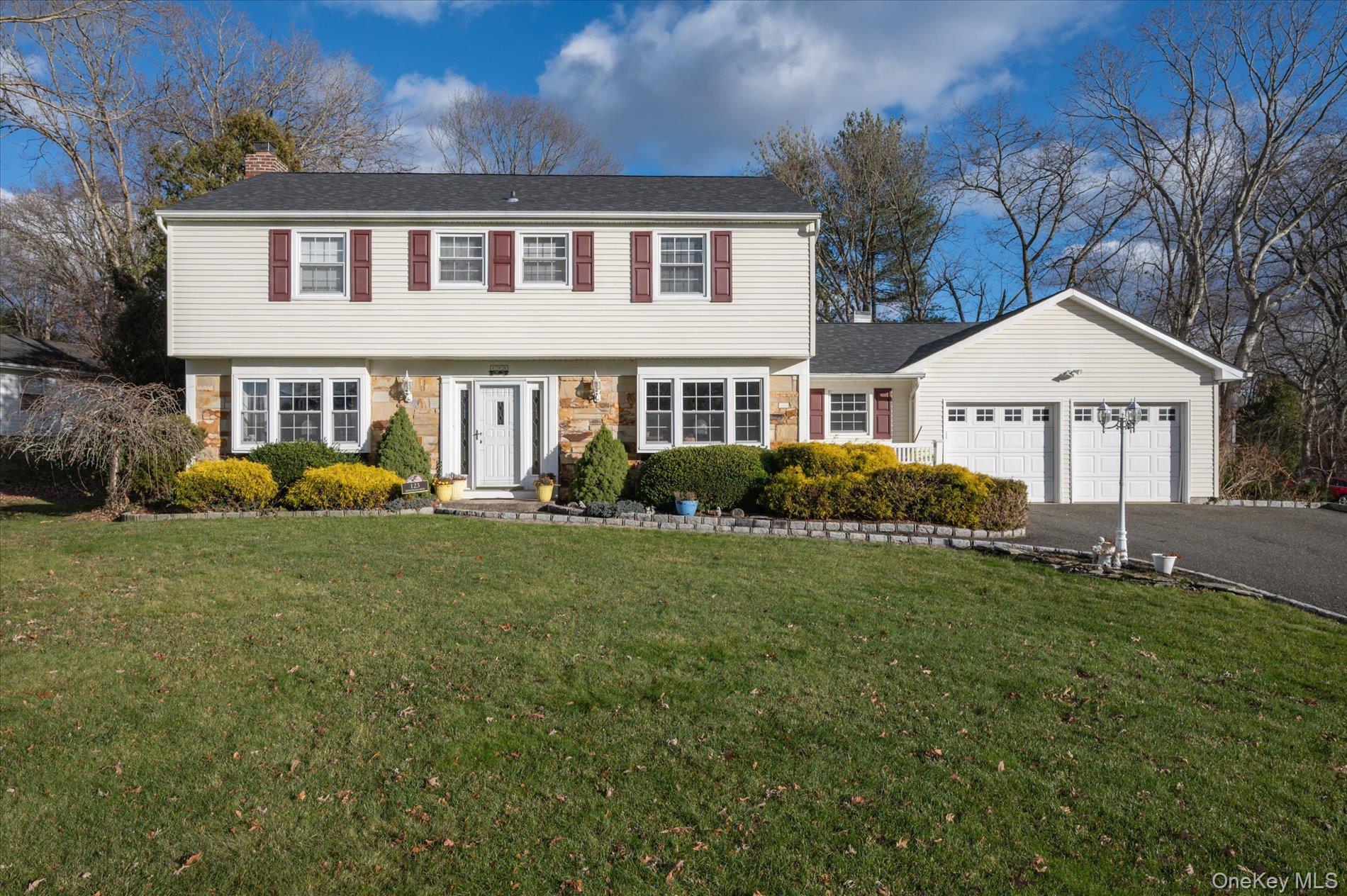 Single Family Wedgewood Suffolk County, NY 11727, MLS-944335-34