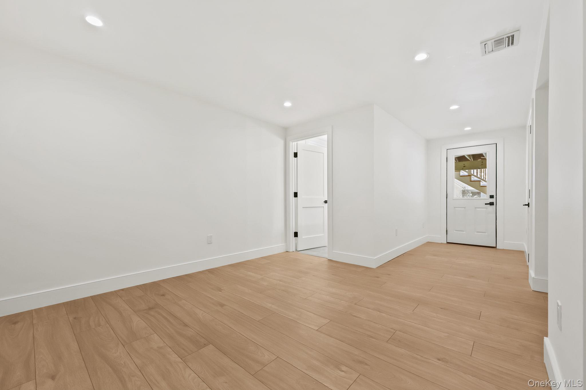 Single Family Sound Beach Out Of Area, NY 06870, MLS-944344-26