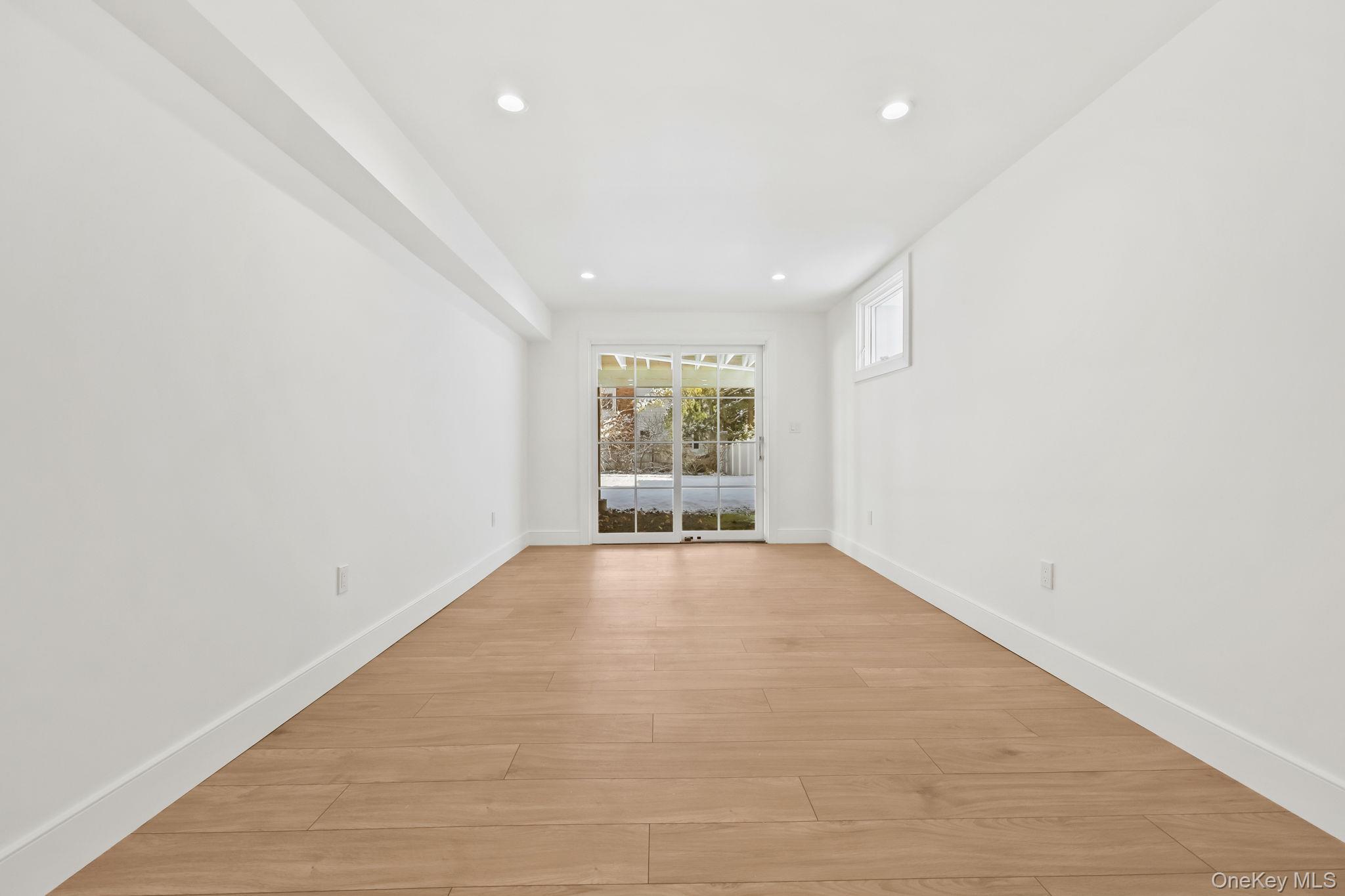 Single Family Sound Beach Out Of Area, NY 06870, MLS-944344-28