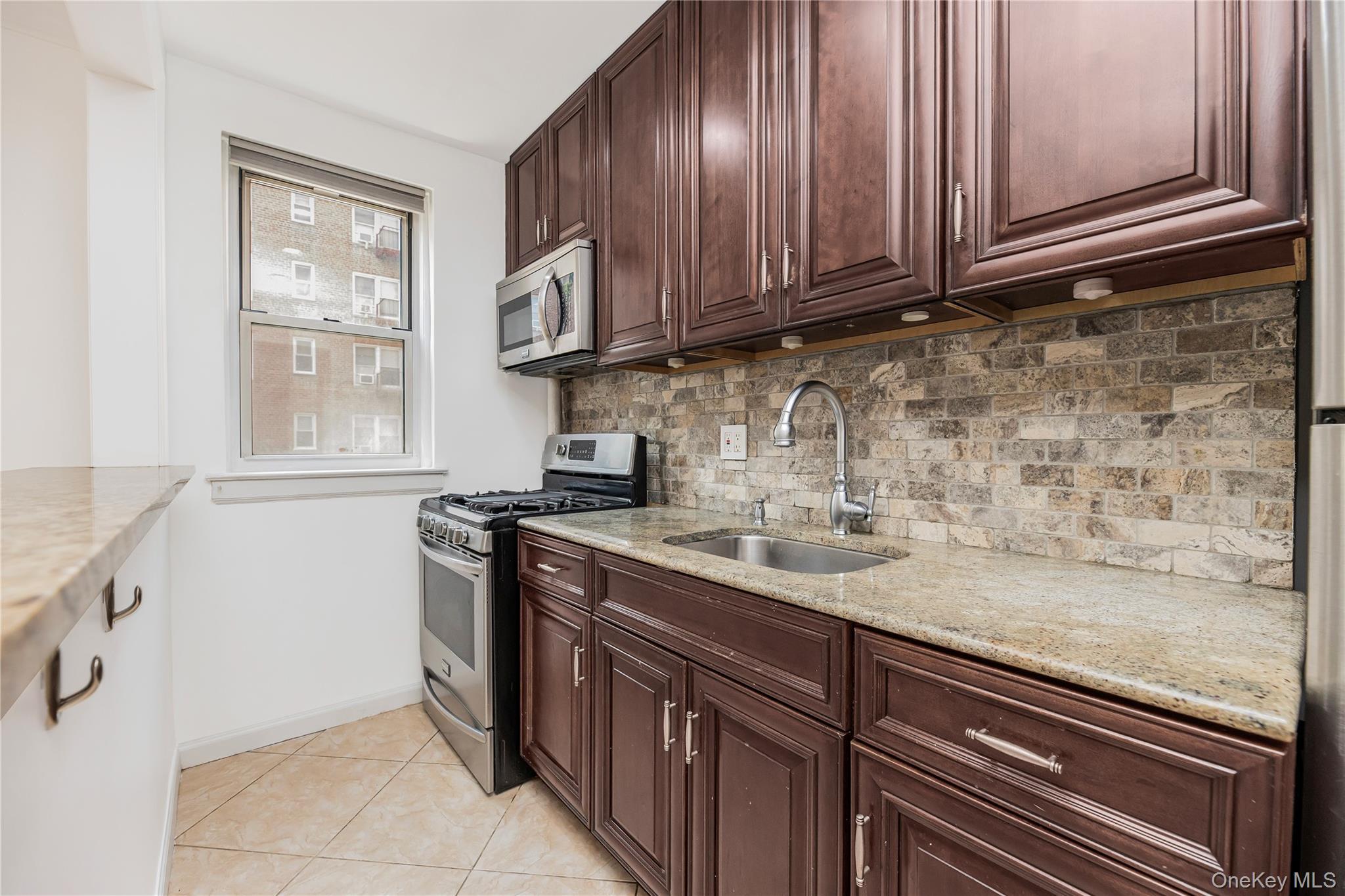 Coop Vincent  Westchester County, NY 10708, MLS-944362-8