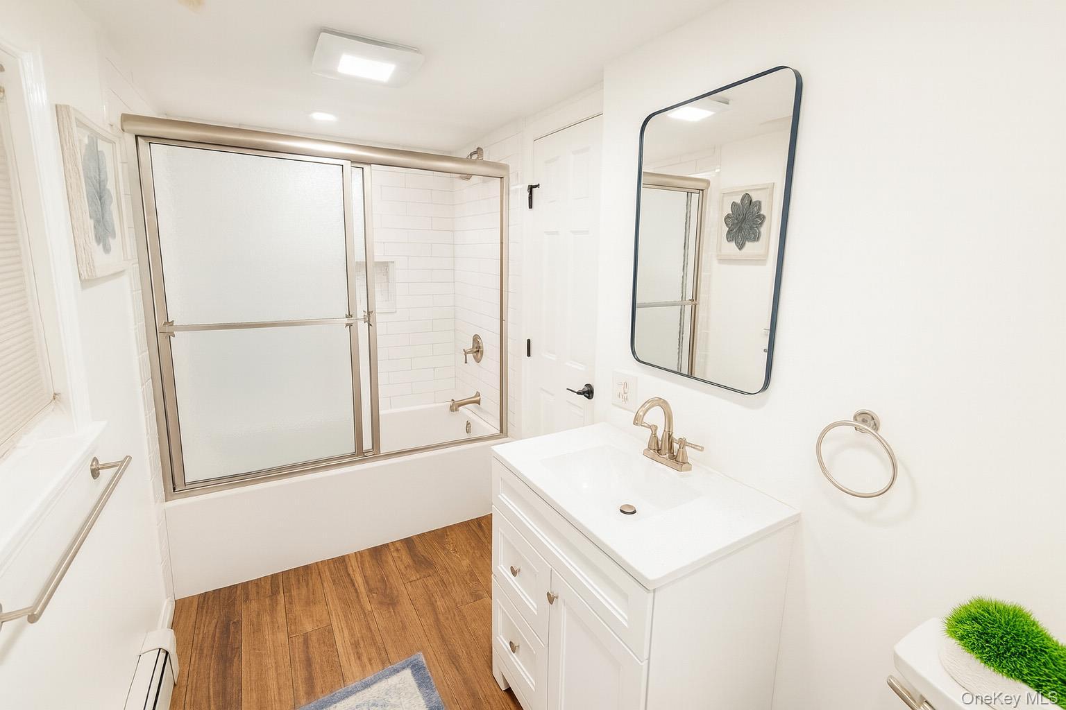 Single Family Hamilton Nassau County, NY 11758, MLS-944386-13