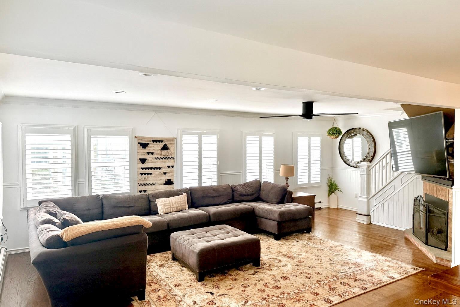 Single Family Hamilton Nassau County, NY 11758, MLS-944386-2