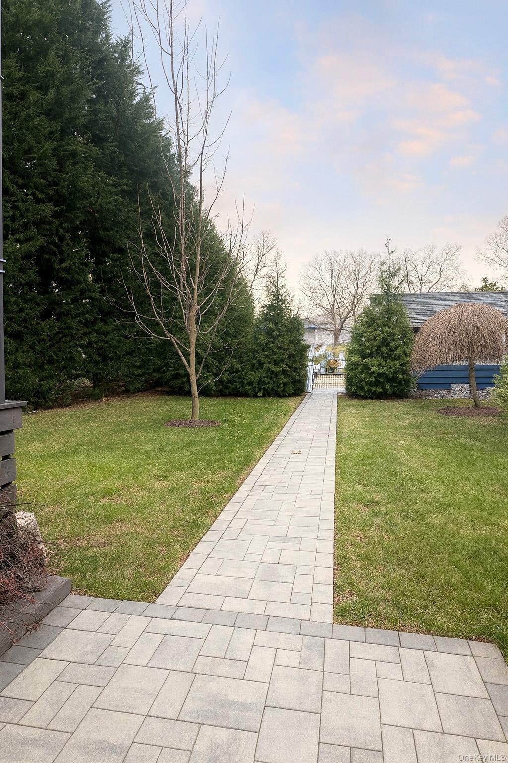 Single Family Hamilton Nassau County, NY 11758, MLS-944386-20