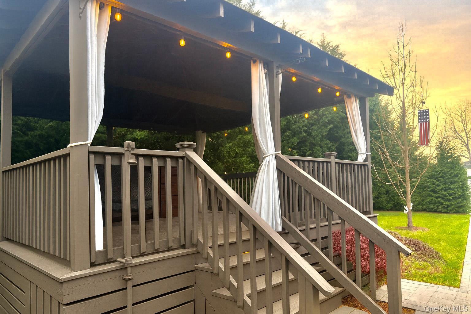 Single Family Hamilton Nassau County, NY 11758, MLS-944386-21