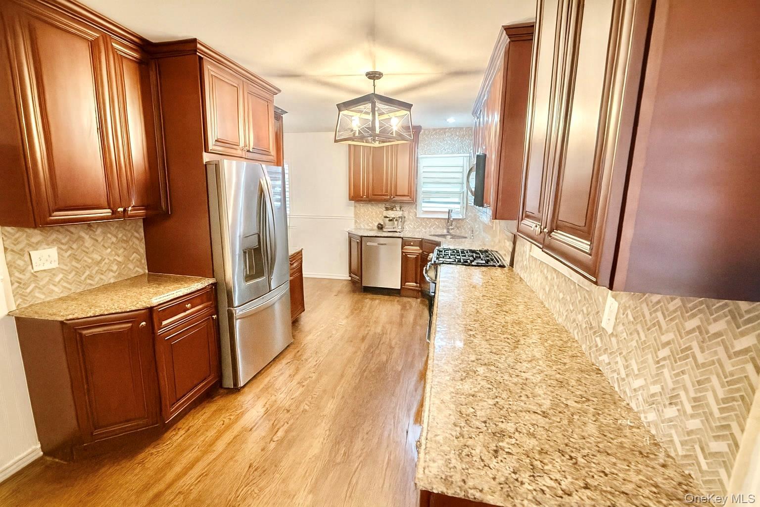 Single Family Hamilton Nassau County, NY 11758, MLS-944386-3