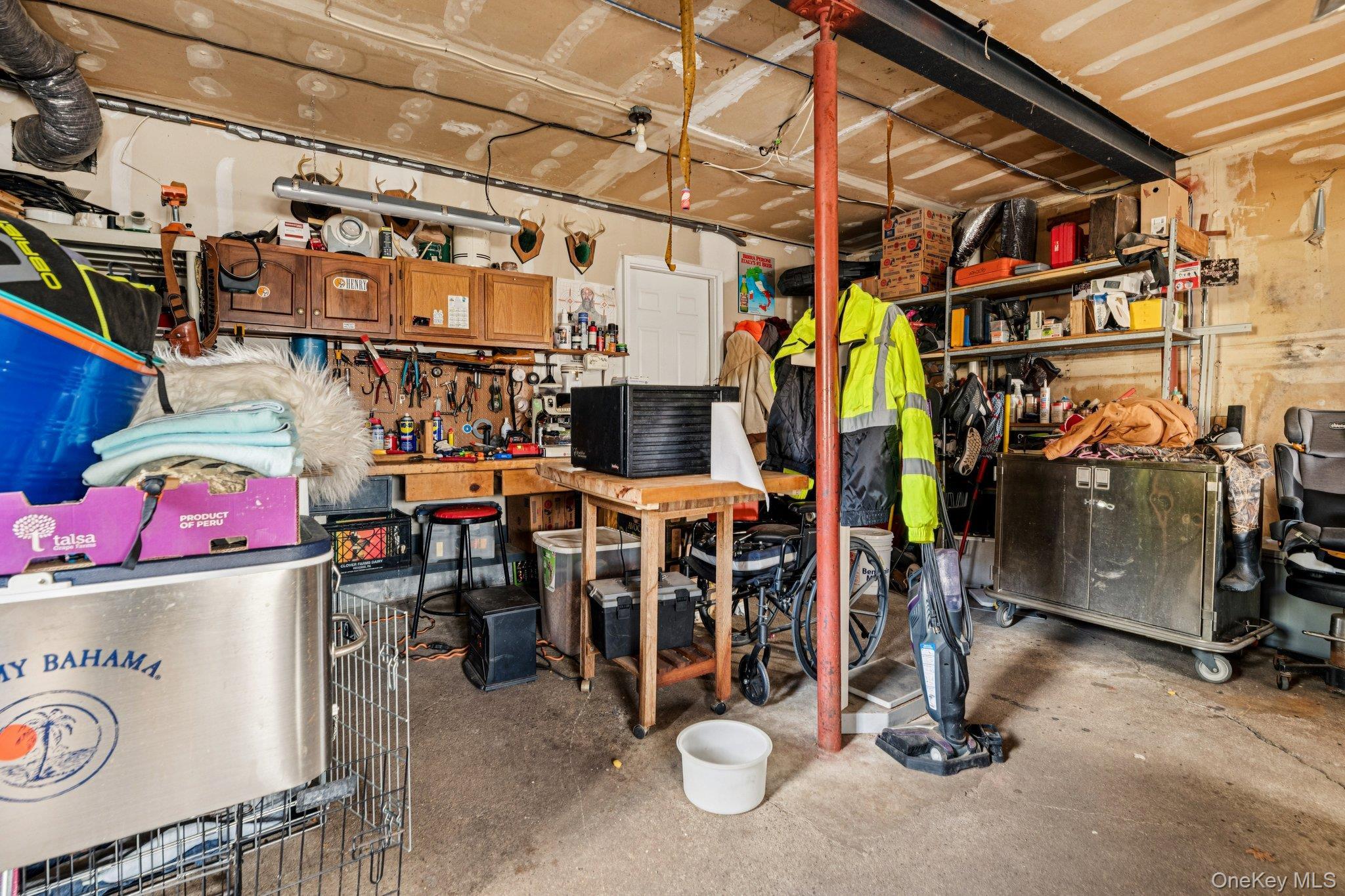 Single Family Auborn  Suffolk County, NY 11967, MLS-944395-26