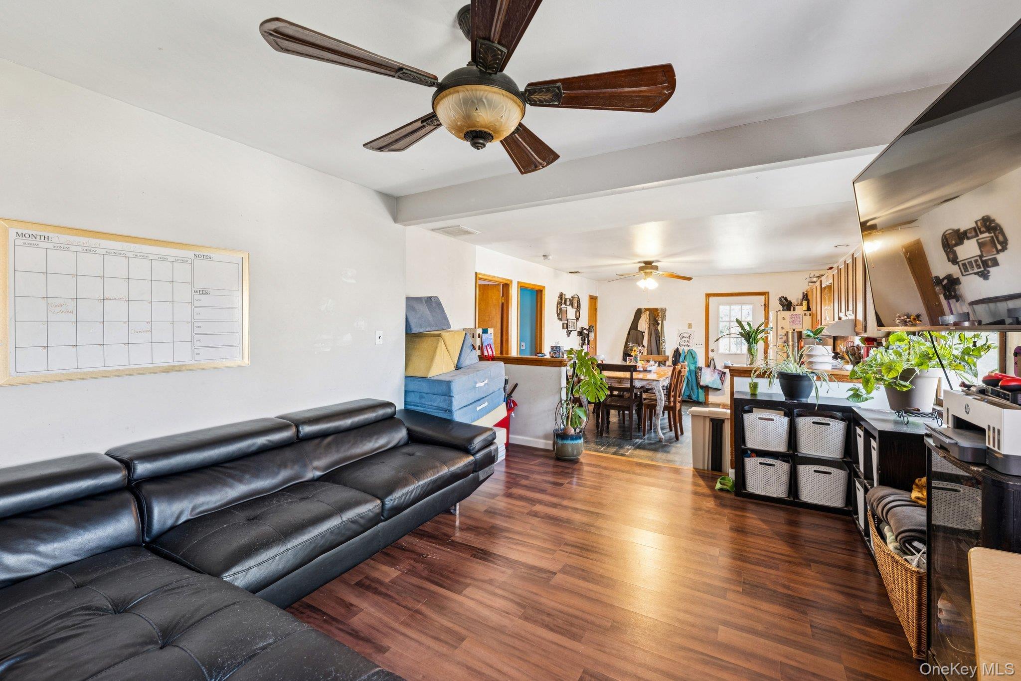 Single Family Auborn  Suffolk County, NY 11967, MLS-944395-28