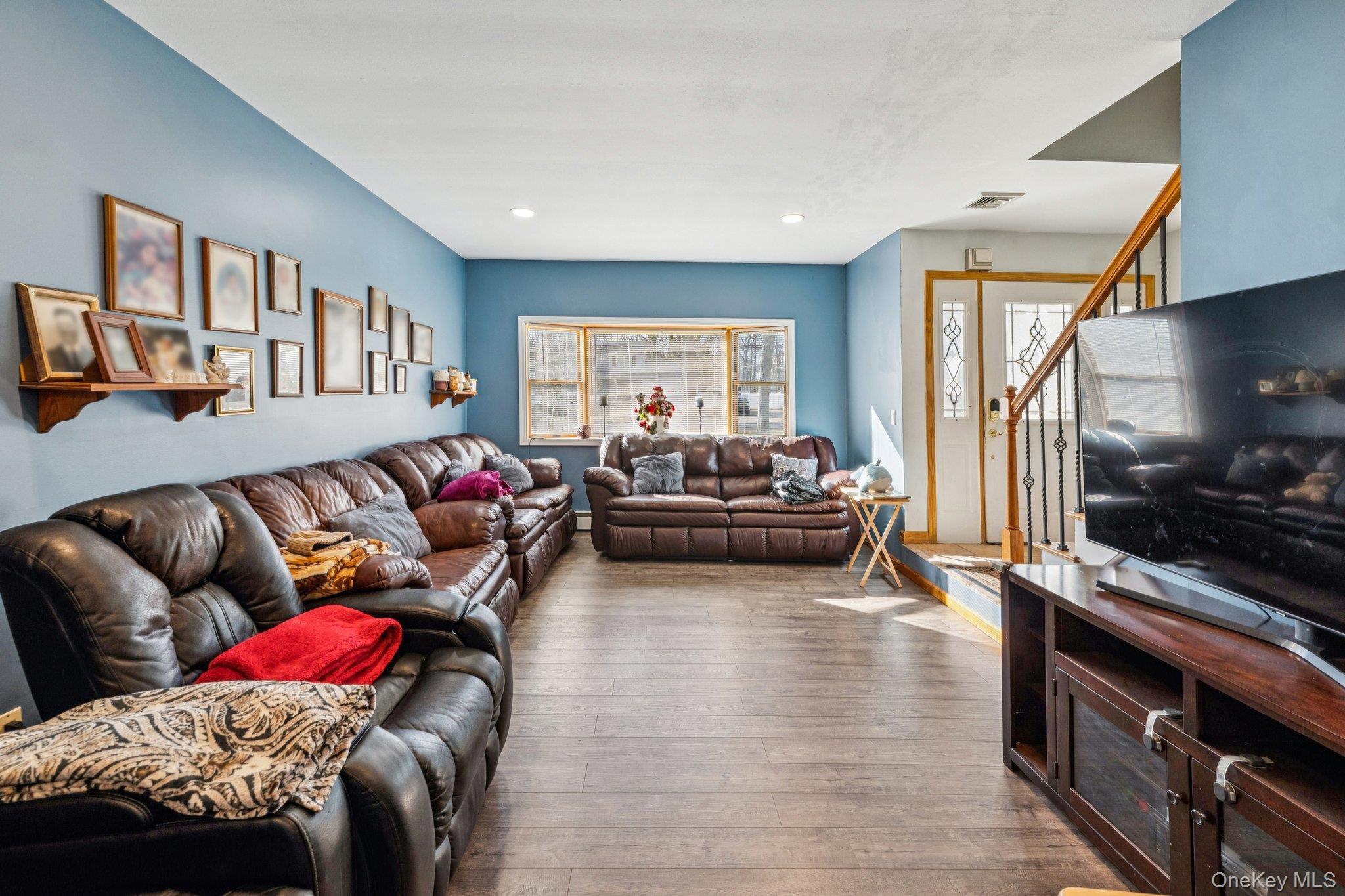 Single Family Auborn  Suffolk County, NY 11967, MLS-944395-6