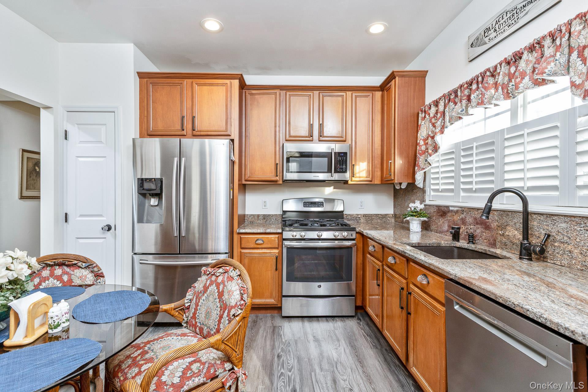 Condo Woodscreek  Suffolk County, NY 11955, MLS-944397-11