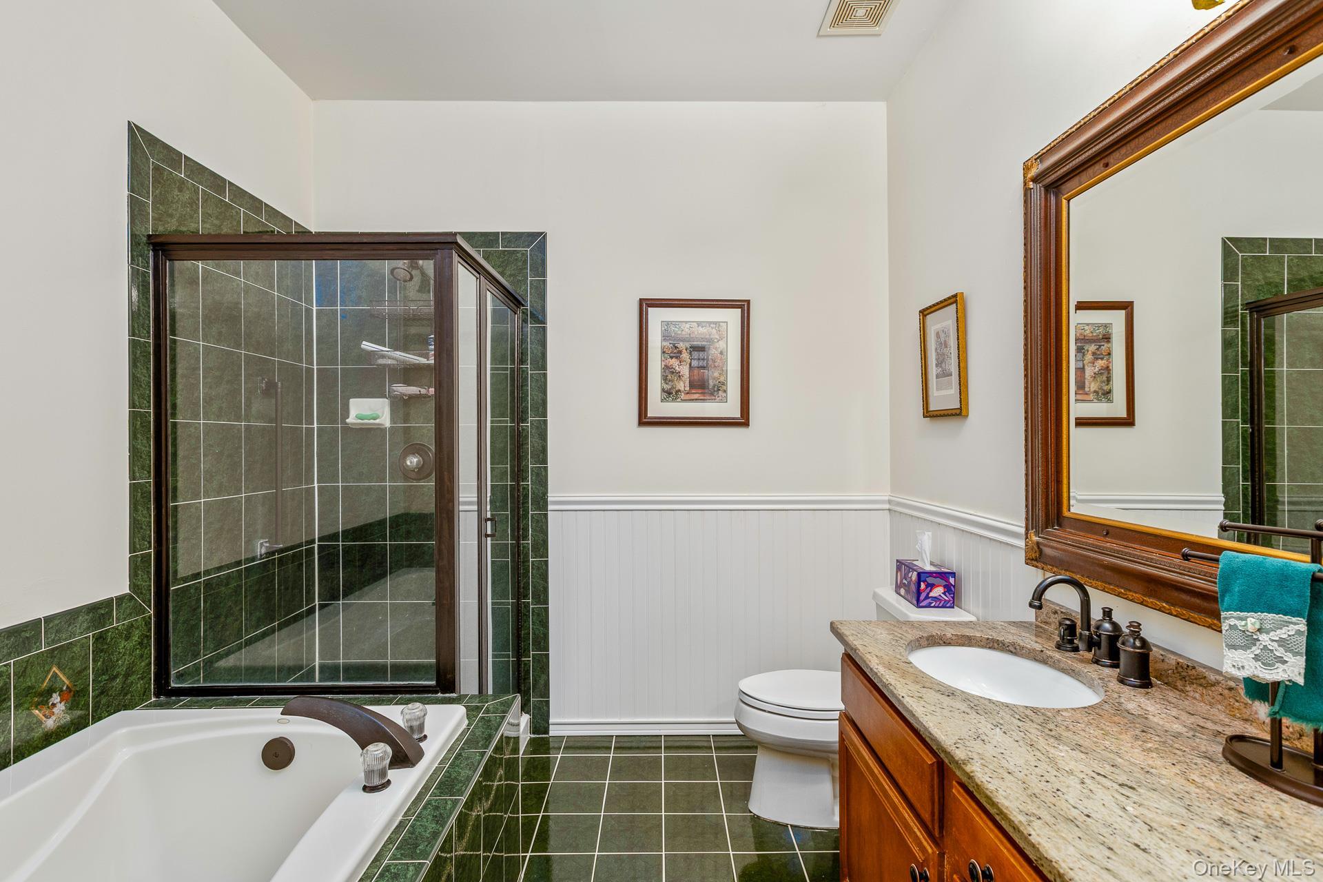 Condo Woodscreek  Suffolk County, NY 11955, MLS-944397-28