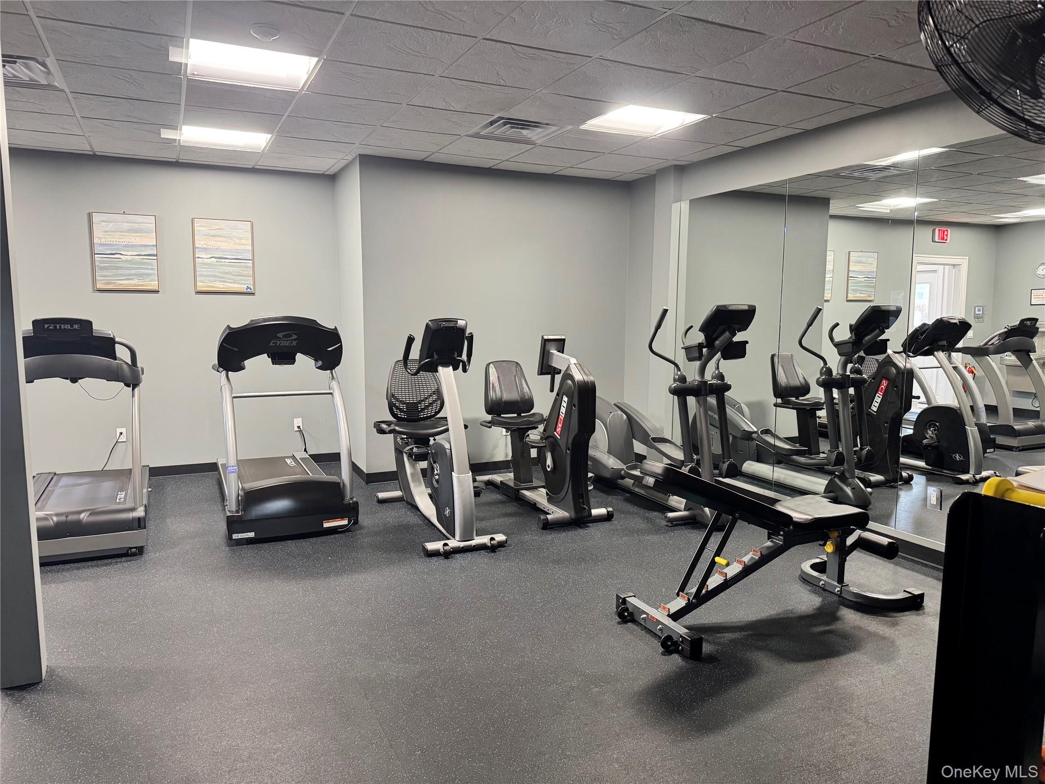 Condo Woodscreek  Suffolk County, NY 11955, MLS-944397-48