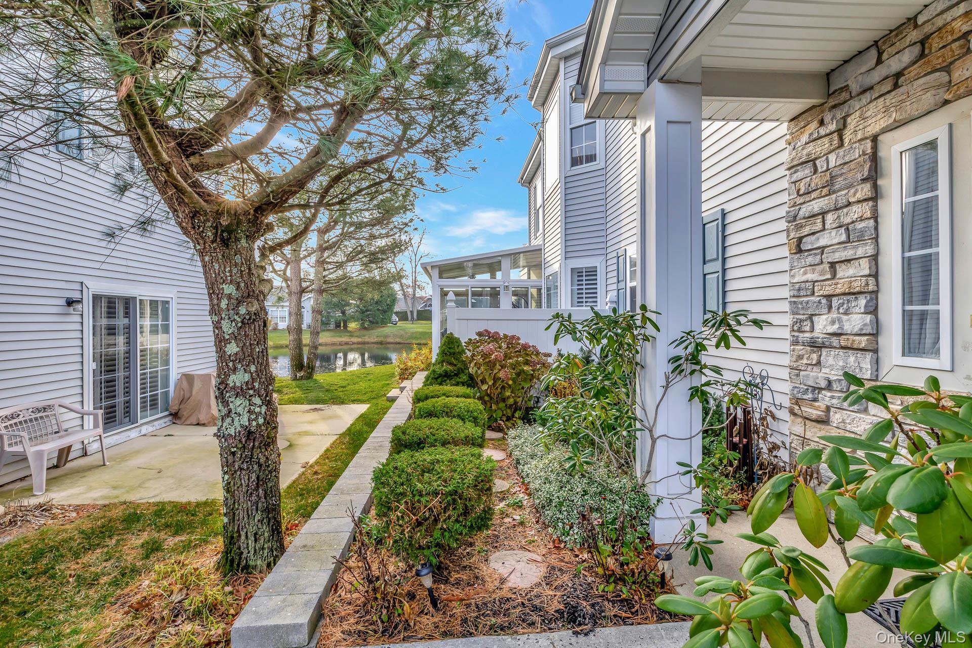 Condo Woodscreek  Suffolk County, NY 11955, MLS-944397-6