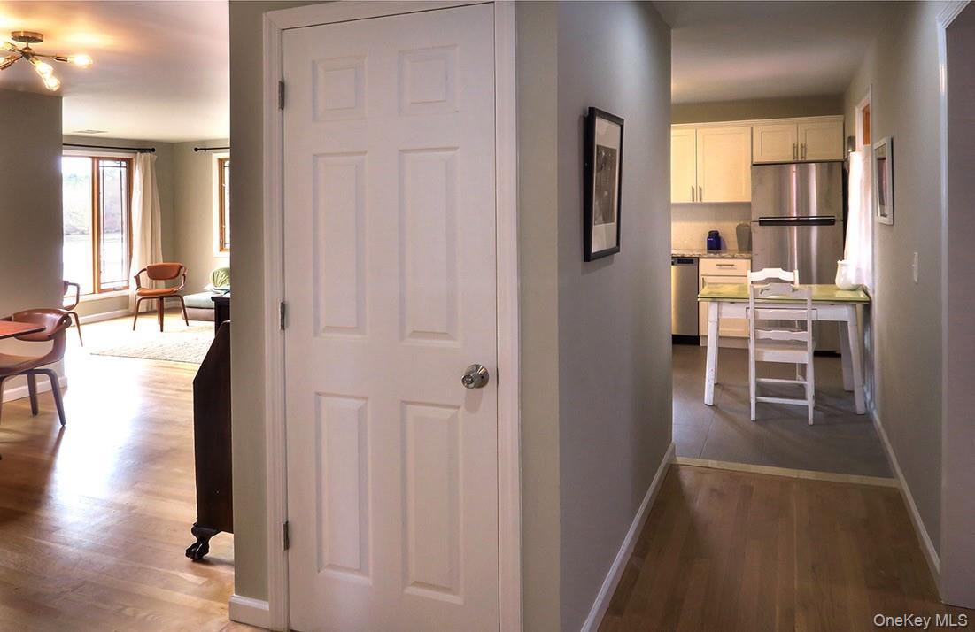 Single Family Main  Suffolk County, NY 11901, MLS-944406-11