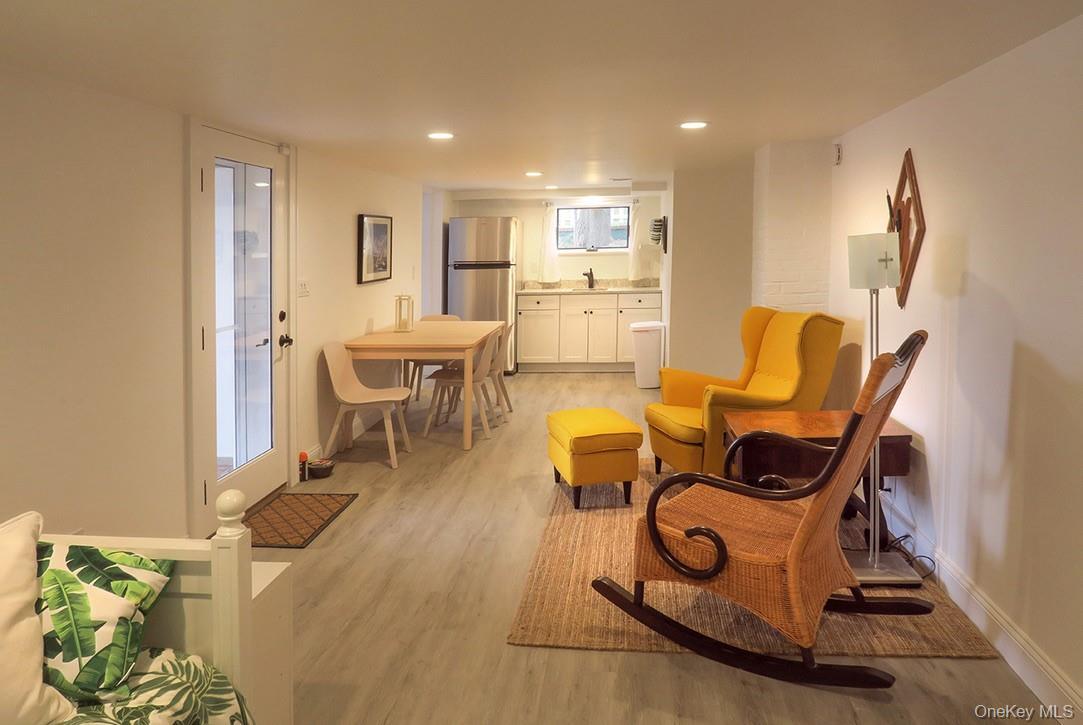 Single Family Main  Suffolk County, NY 11901, MLS-944406-13