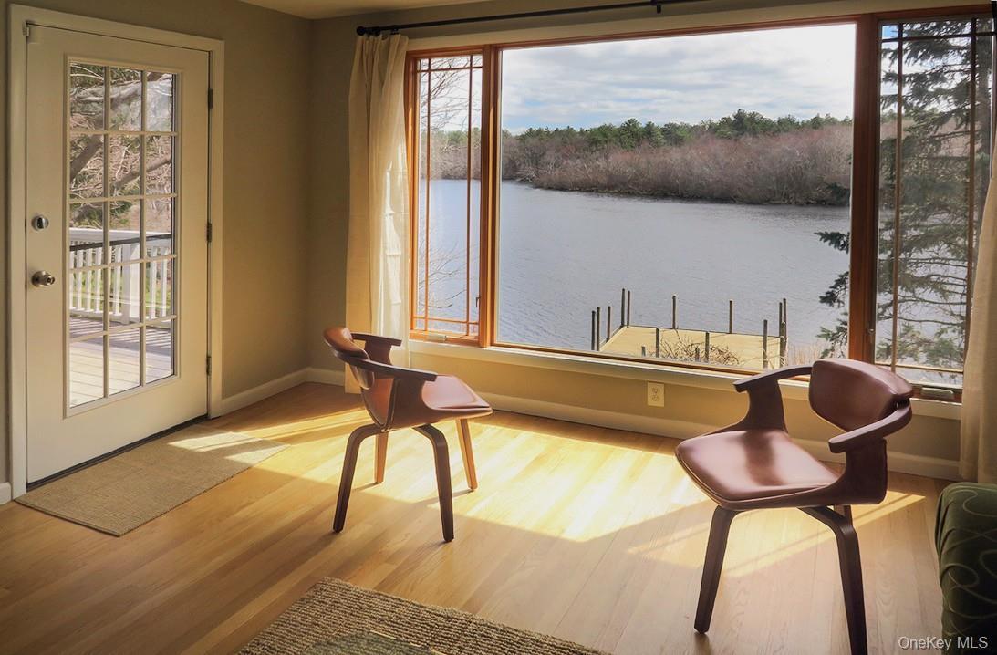 Single Family Main  Suffolk County, NY 11901, MLS-944406-7