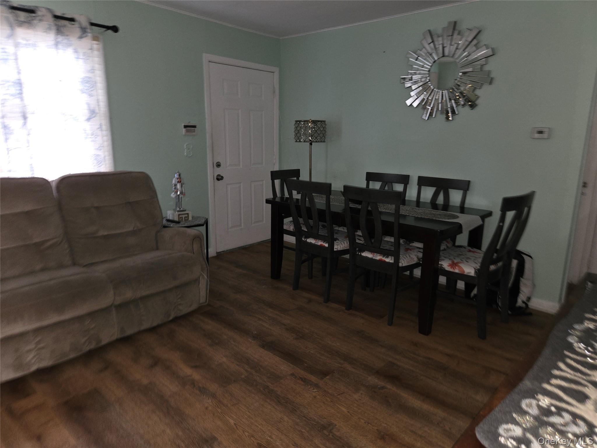 Single Family 44th Suffolk County, NY 11757, MLS-944435-3