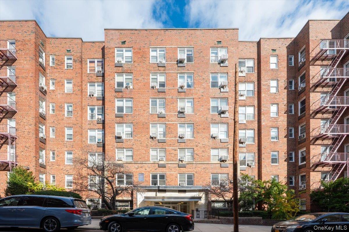 Apartment Wetherole  Queens, NY 11374, MLS-944443-17