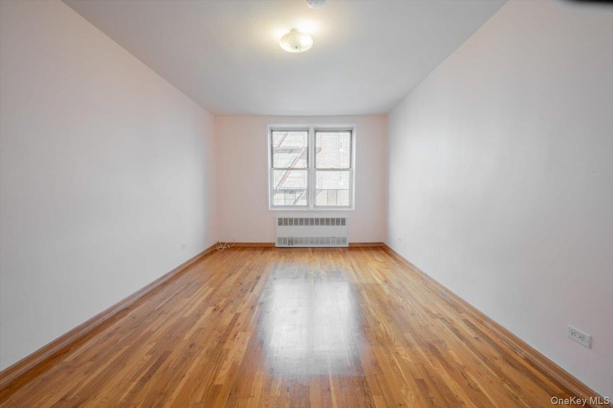 Apartment Wetherole  Queens, NY 11374, MLS-944443-9
