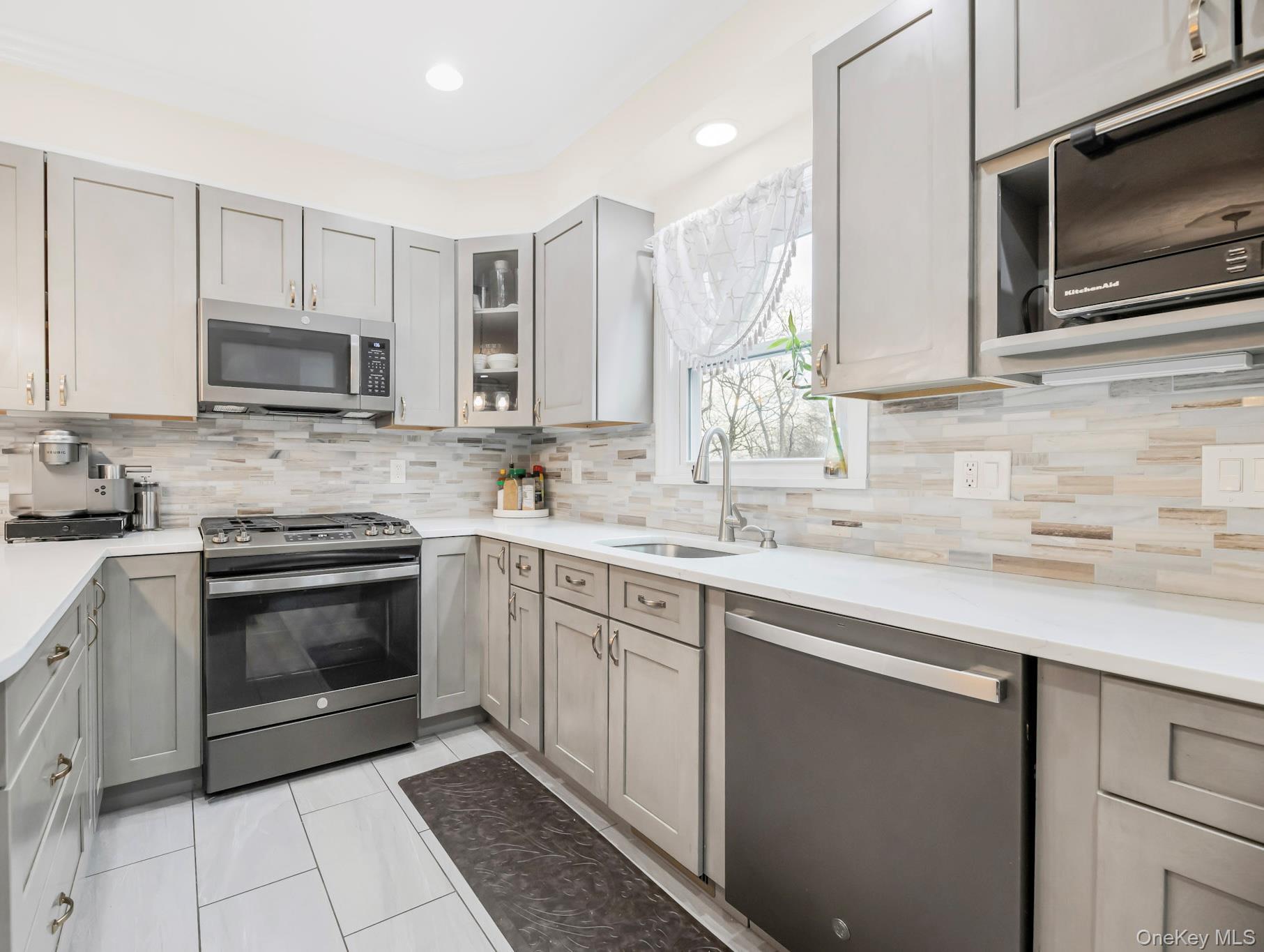 Single Family Rockne  Westchester County, NY 10701, MLS-944487-10