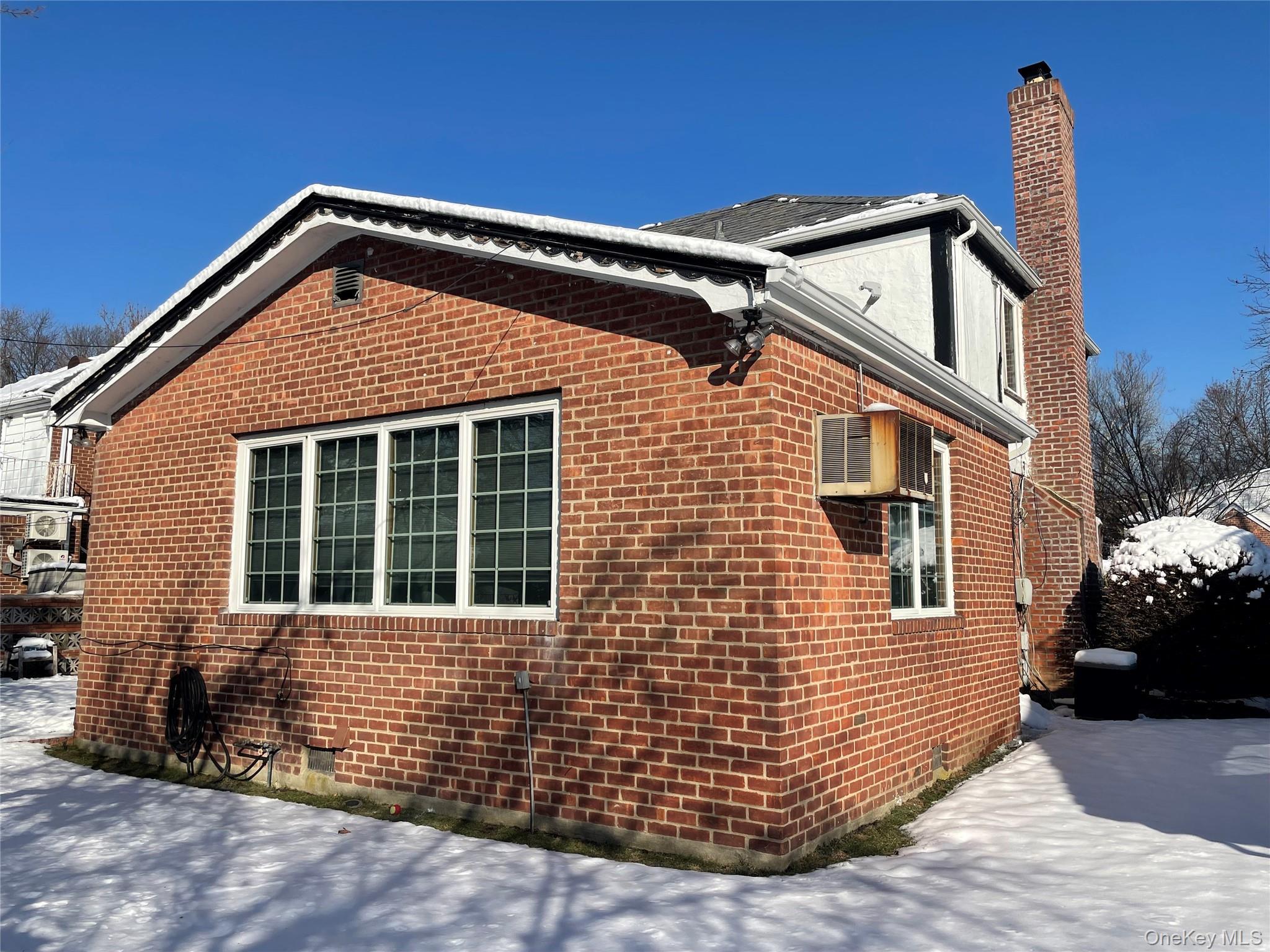 Single Family 221st  Queens, NY 11364, MLS-944532-5