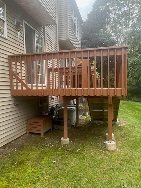 Single Family Elmcrest  Dutchess County, NY 12524, MLS-944578-24