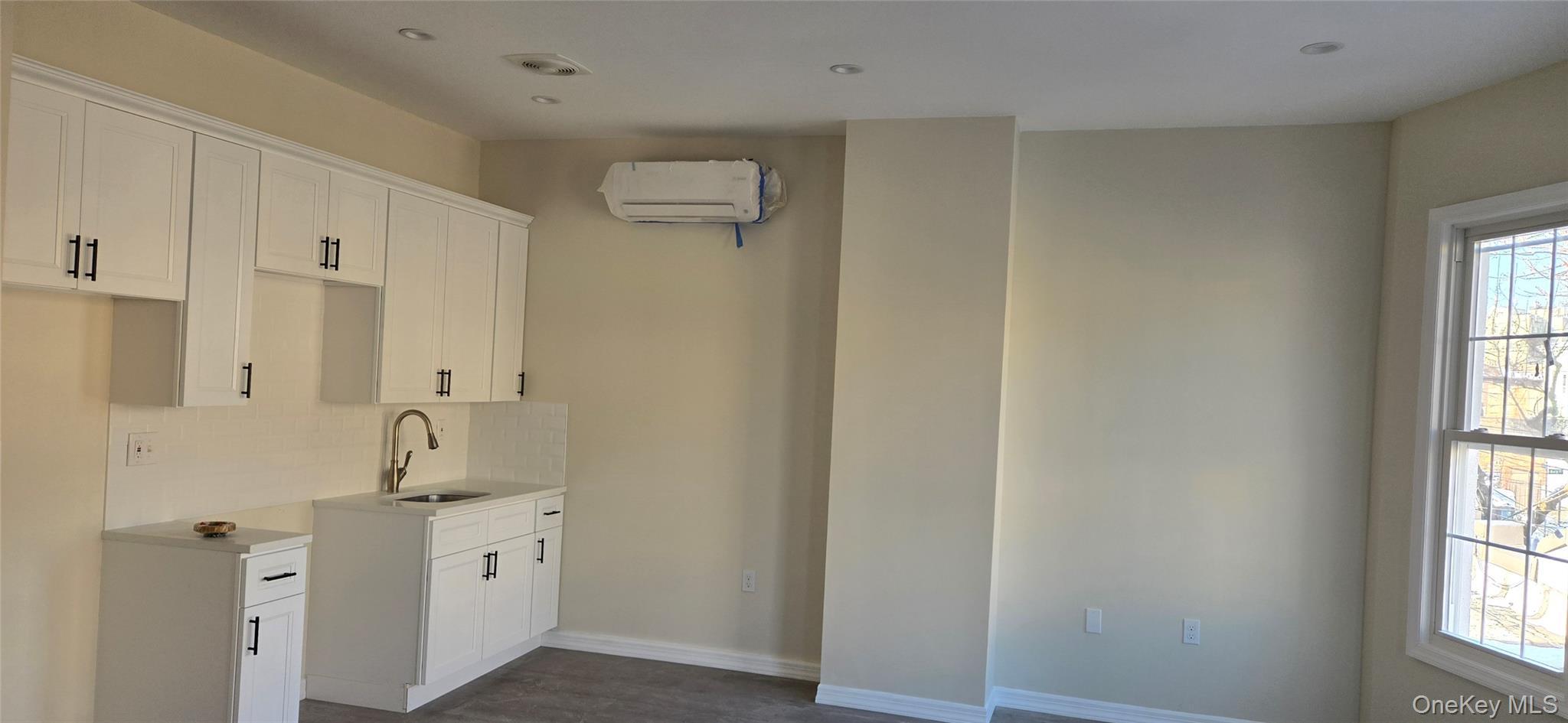 Single Family Zerega  Bronx, NY 10462, MLS-944593-5