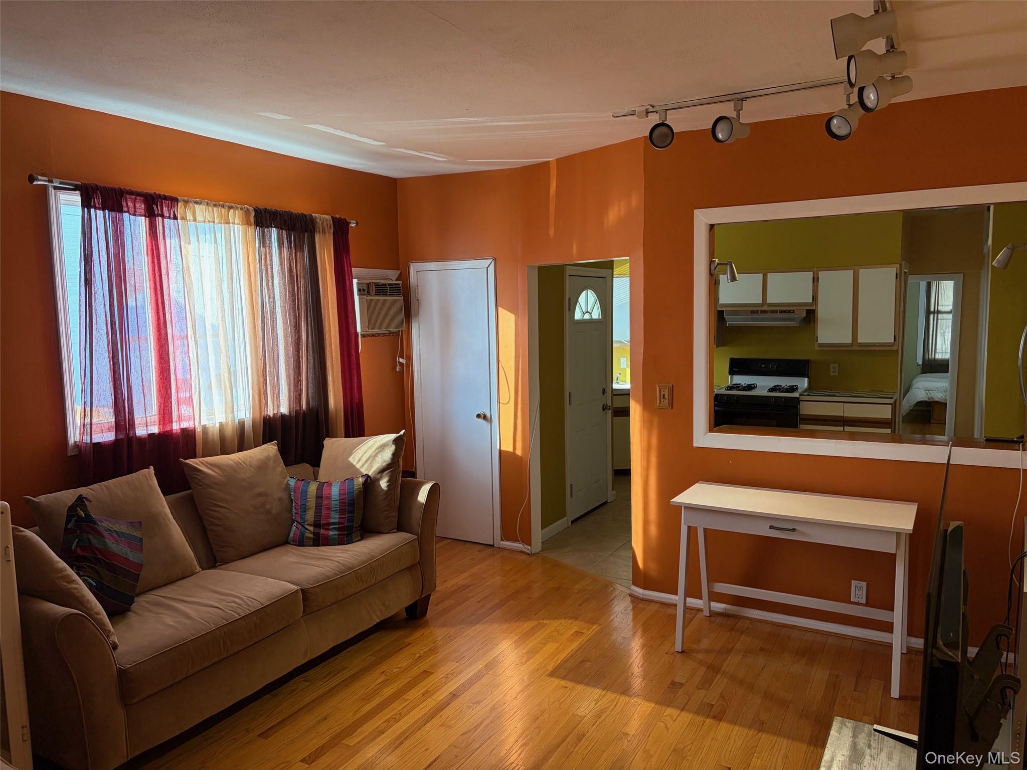 Single Family 97th  Queens, NY 11416, MLS-944600-5